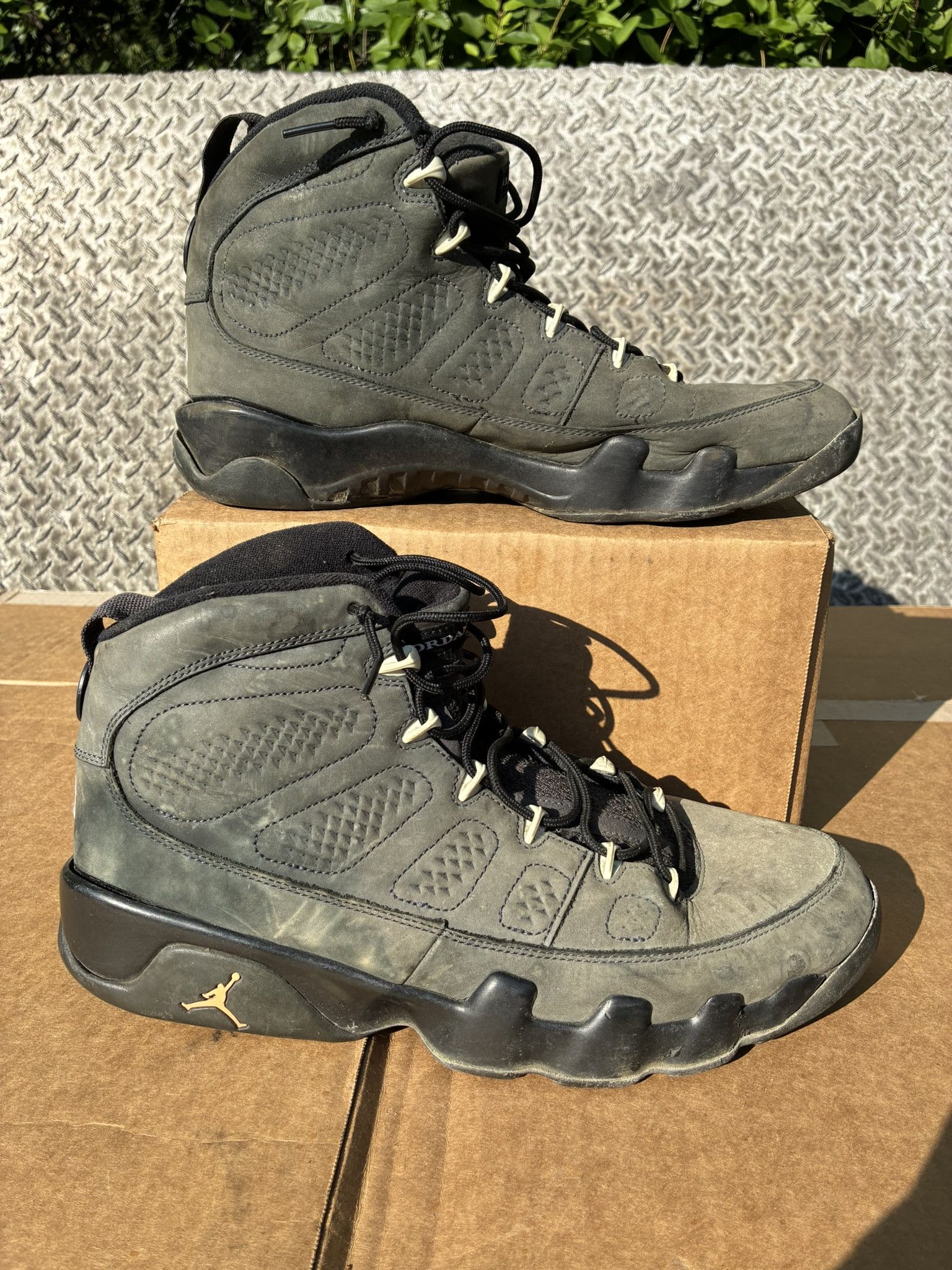 Jordan Brand Nike Air Jordan 9 Retro "Anthracite" 2015 302370-013 Size US 13 / EU 46 - 1 Thumbnail