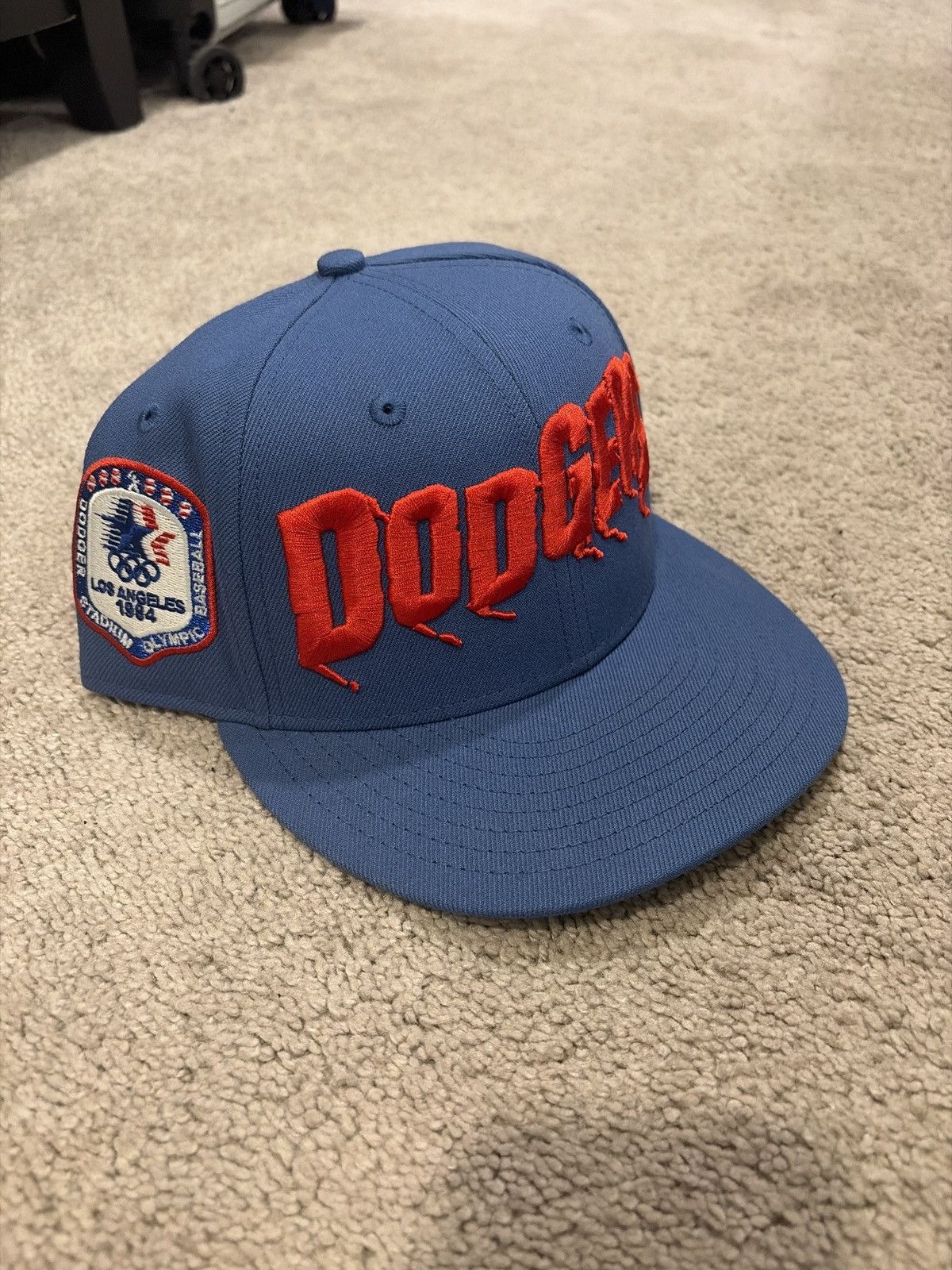New Era Lightly worn, New Era MLB LA Dodgers hat Size 7 5/8 Size ONE SIZE - 1 Thumbnail