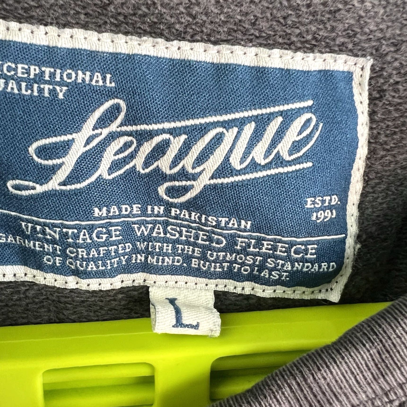 Vintage VINTAGE Perdue University Men's Sweatshirt XL Gray Collegiate Logo Graphic Print Pullover Fleece Collegiate College Universities College Students Size US XL / EU 56 / 4 - 5 Thumbnail