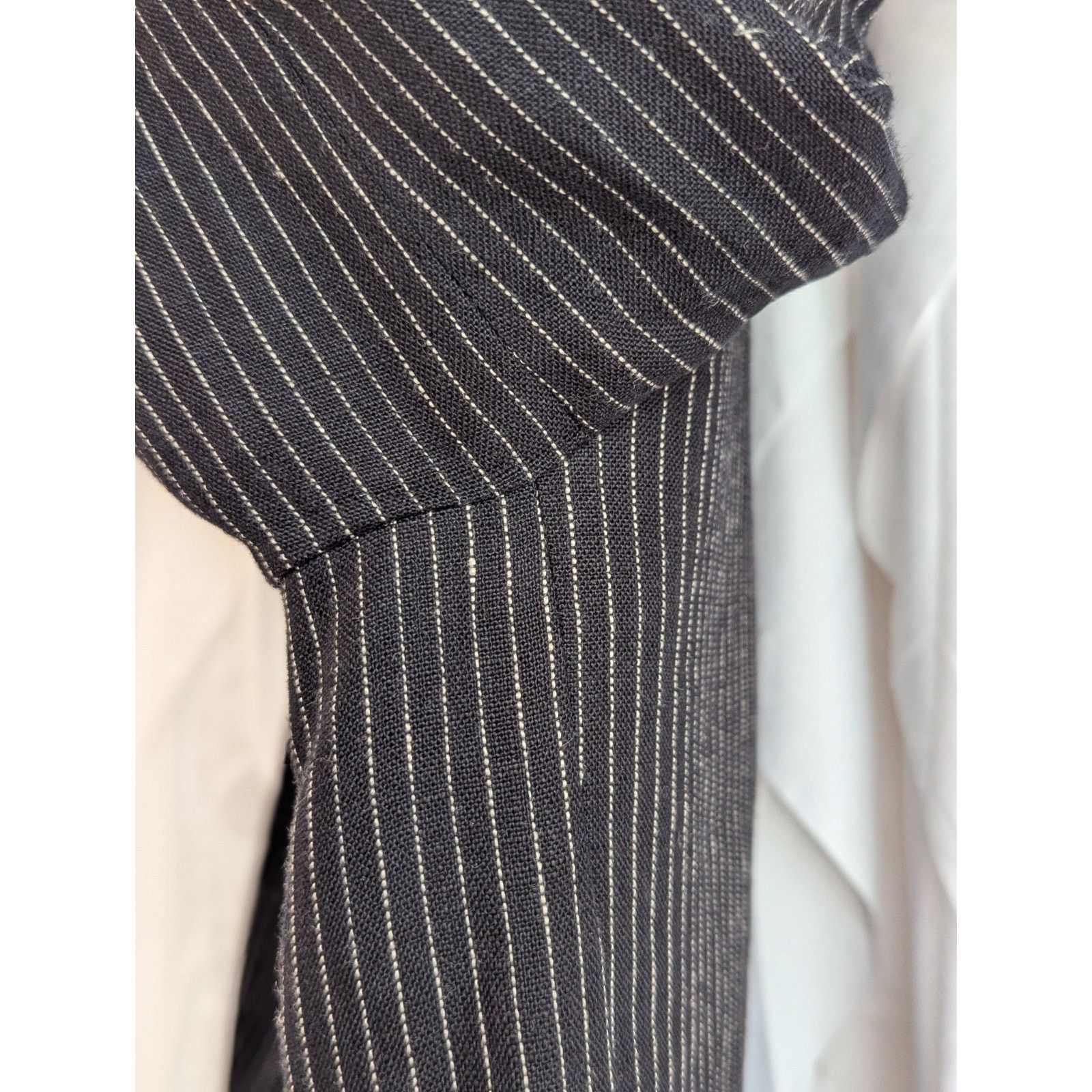 Joseph Abboud Size 38L Black w/White Pin Stripes Linen 2 Button Notch Size 38L - 19 Thumbnail