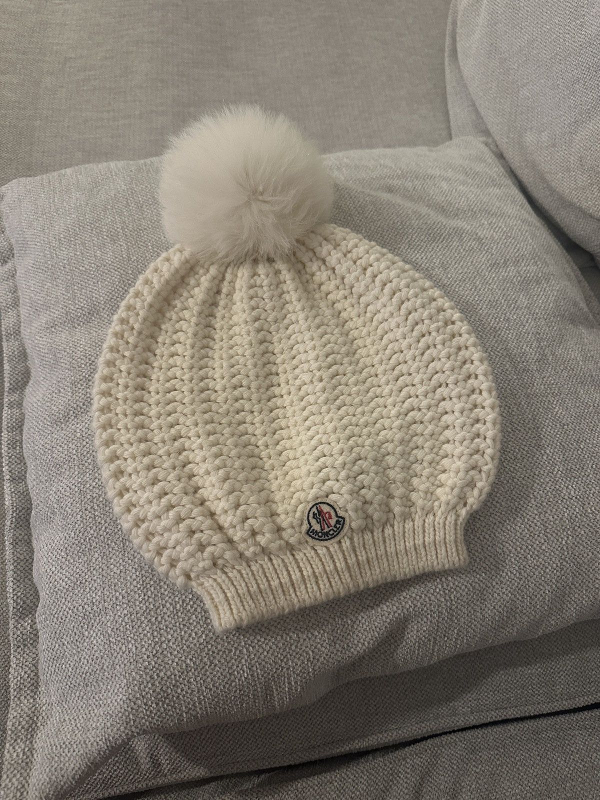Moncler Moncler white fur wool hat Size ONE SIZE - 1 Thumbnail