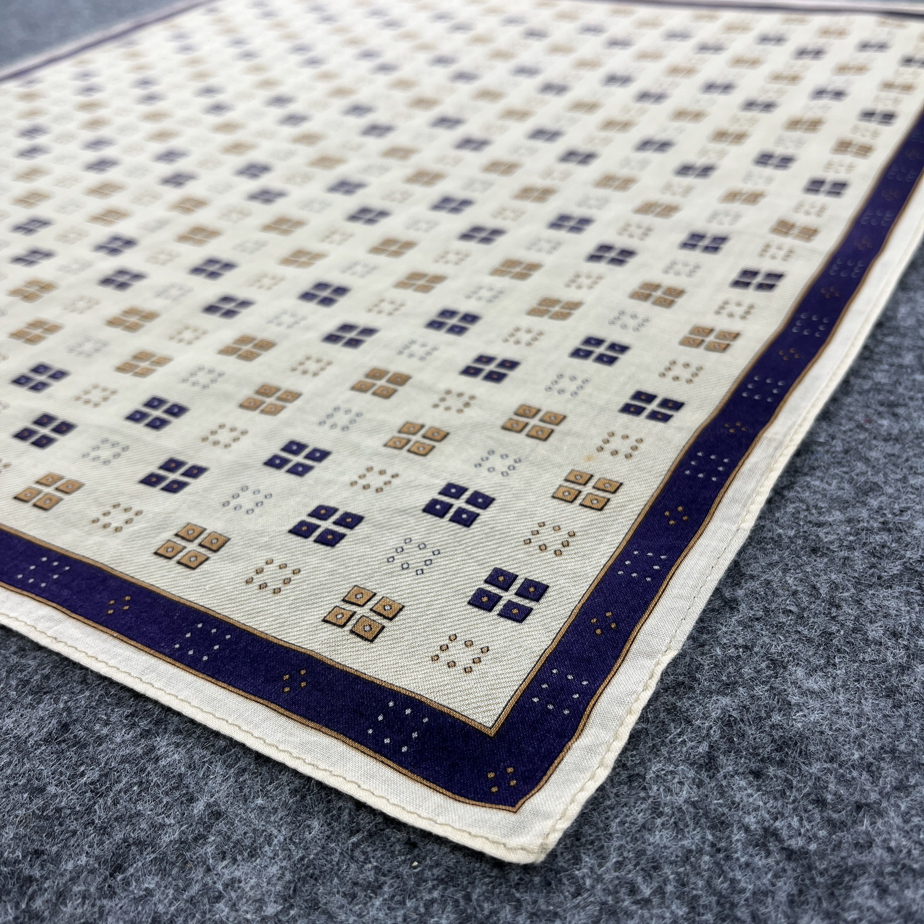 Michiko Koshino Michiko Koshino Handkerchief / Bandana / Neckerchief B525 Size ONE SIZE - 4 Thumbnail