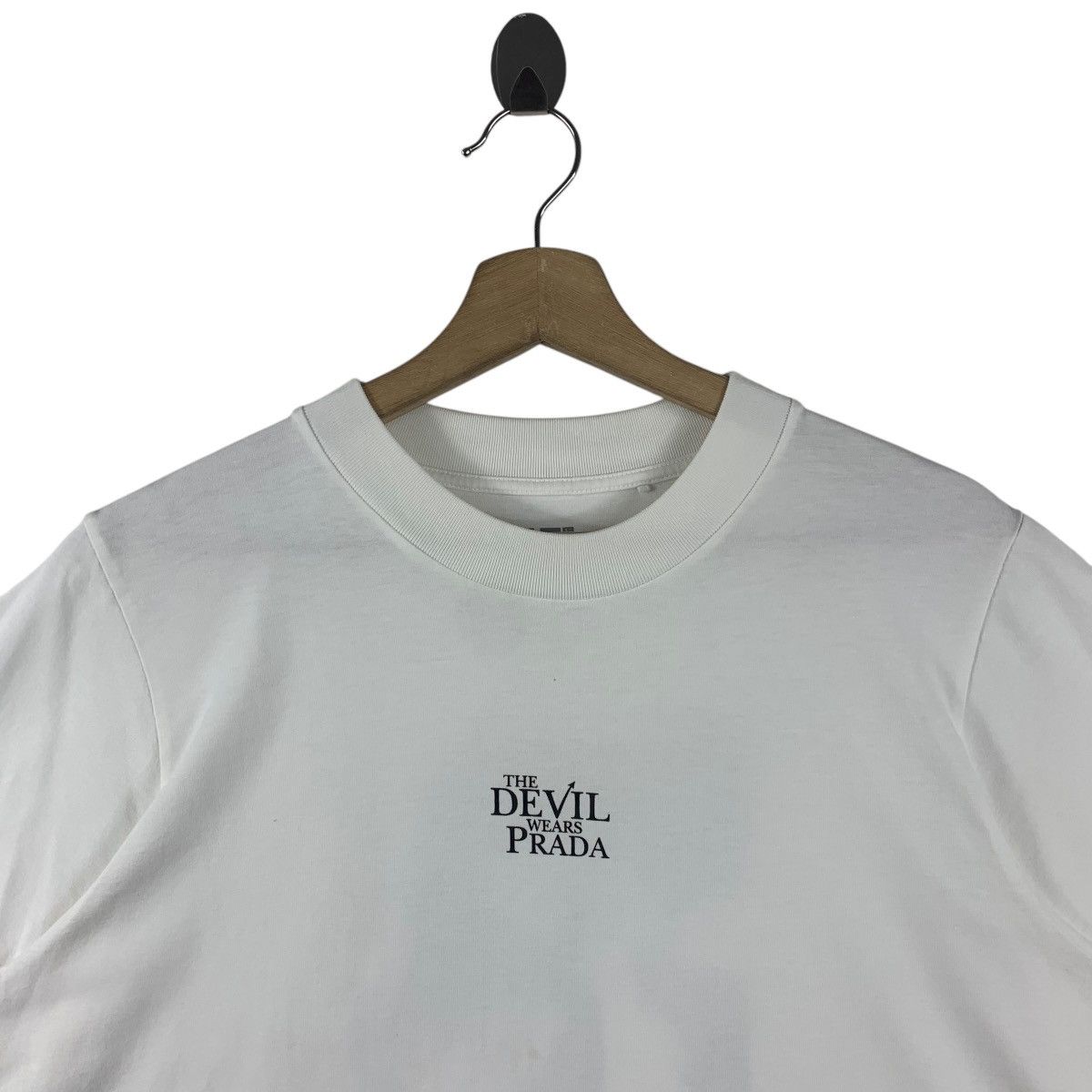 Uniqlo THE DEVILS WEARS PRADA Movie tee shirt Size US L / EU 52-54 / 3 - 3 Thumbnail