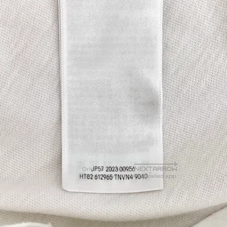 Balenciaga Balenciaga White Logo Letter Graffiti Print Cotton Round N Size US S / EU 44-46 / 1 - 8 Thumbnail