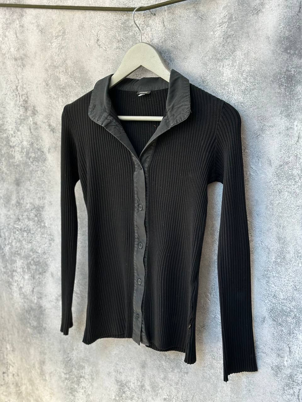 Gianfranco Ferre Gianfranco Ferre Jeans Merino Cardigan Collar Shirt Size M / US 6-8 / IT 42-44 - 1 Thumbnail