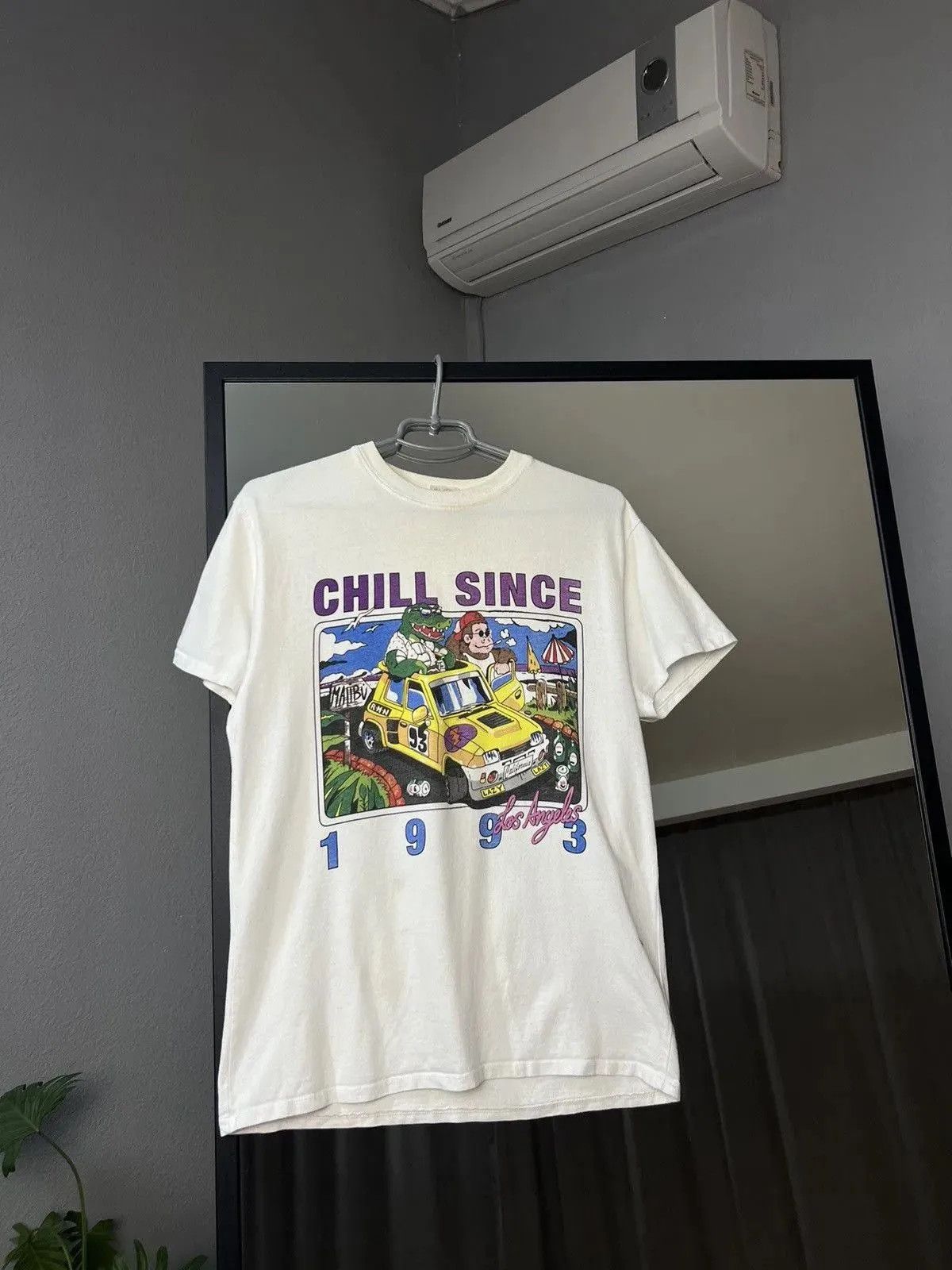 Vintage Vintage Y2K Chill Since 1993 Los Angles Streetwear USA Tee Size US M / EU 48-50 / 2 - 1 Thumbnail