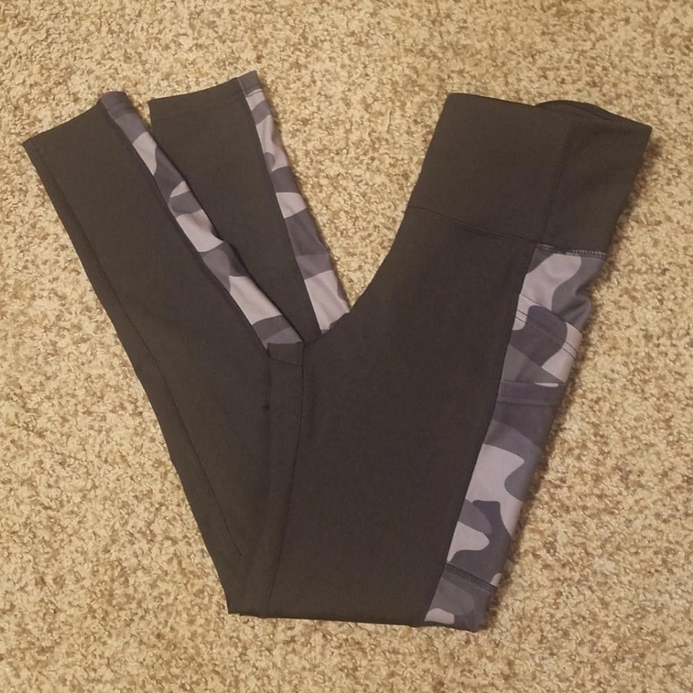 Designer Nicole Miller Sport Leggings Size Medium Size 32" / US 10 / IT 46 - 1 Thumbnail
