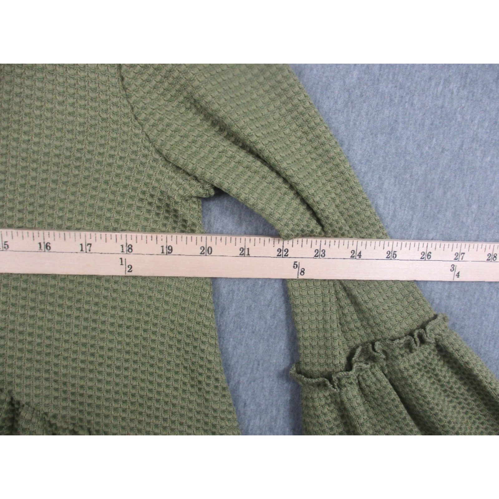 Bell ANDTHEWHY Blouse Tunic Womens Small Green Waffle Knit Bell Sleeve Ruffle Top Size S / US 4 / IT 40 - 5 Thumbnail