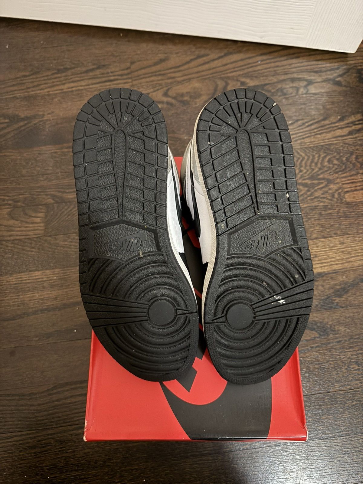 Jordan Brand Jordan 1 silver toes Size US 12 / IT 42 - 5 Thumbnail