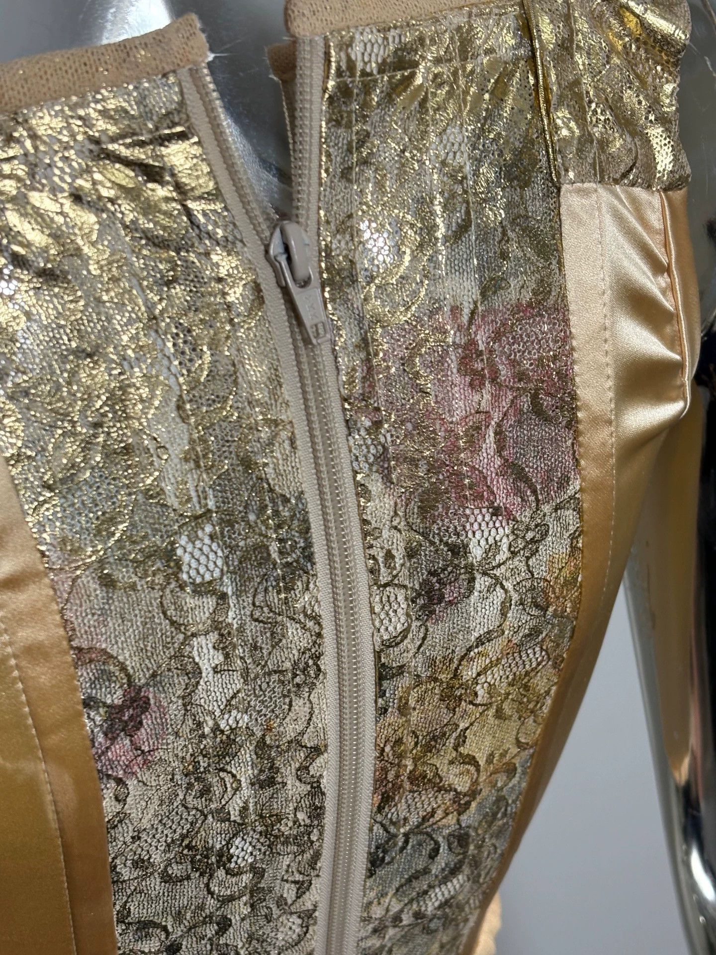 Vivienne Westwood Vivienne Westwood Vintage 90s Gold Foil Lace Corset Size XL / US 12-14 / IT 48-50 - 5 Thumbnail