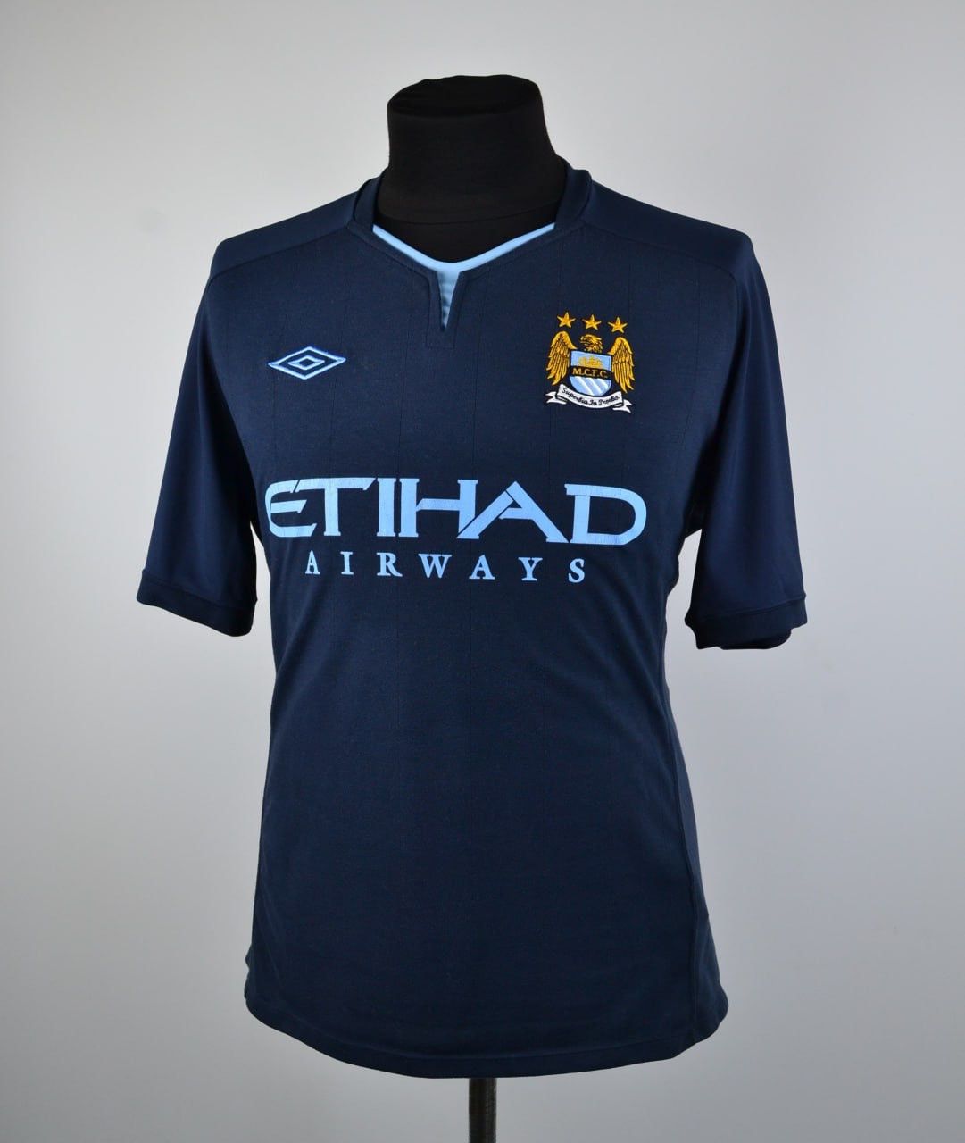 Umbro Umbro Manchester City T-shirt size L Size US L / EU 52-54 / 3 - 1 Thumbnail