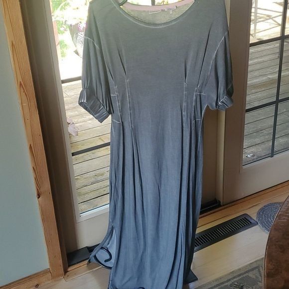 Anthropologie Anthropologie Holding Horses Grey Short Sleeve Side Cut Sz. Size XS / US 0-2 / IT 36-38 - 2 Thumbnail