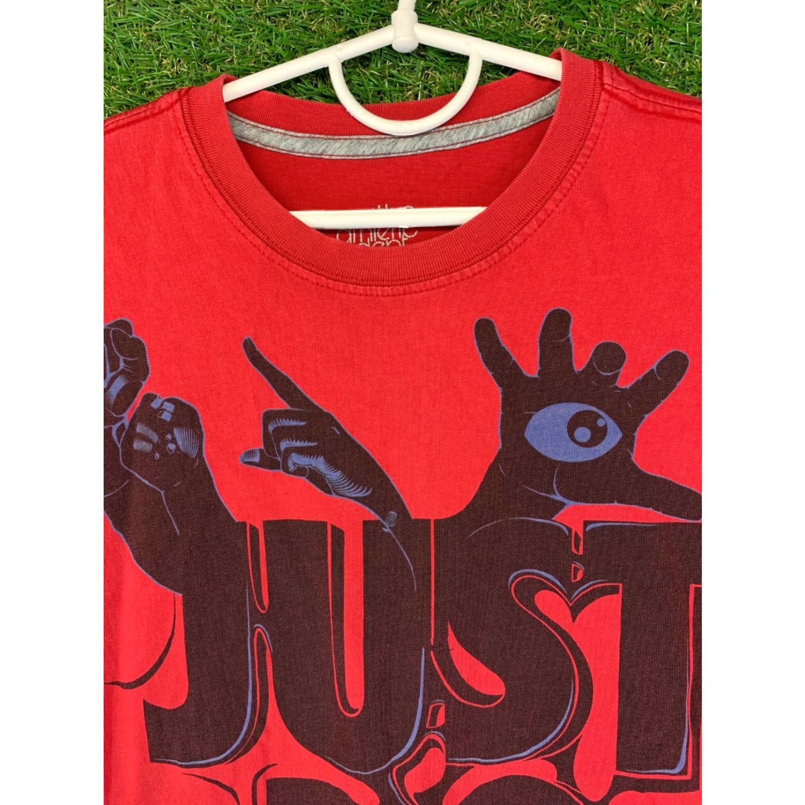 Nike NIKE JUST DO IT Shirt Mens L Red Jersey T-Shirt Logo Short Sleeve Cotton 100% Standard Fit 2011 Size US L / EU 52-54 / 3 - 4 Thumbnail