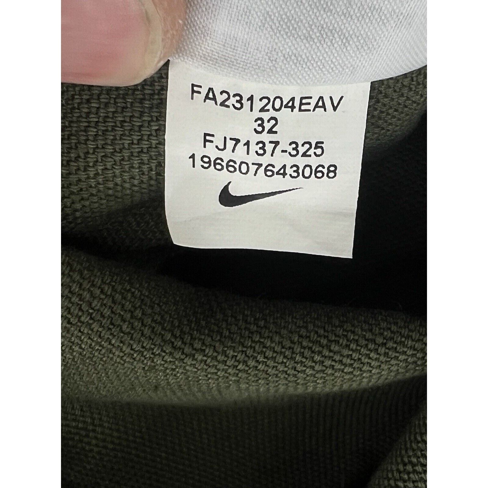 Nike Nike Life Cargo Shorts Woven P44 Green FJ7137 325 NEW $85 Size US 32 / EU 48 - 4 Thumbnail