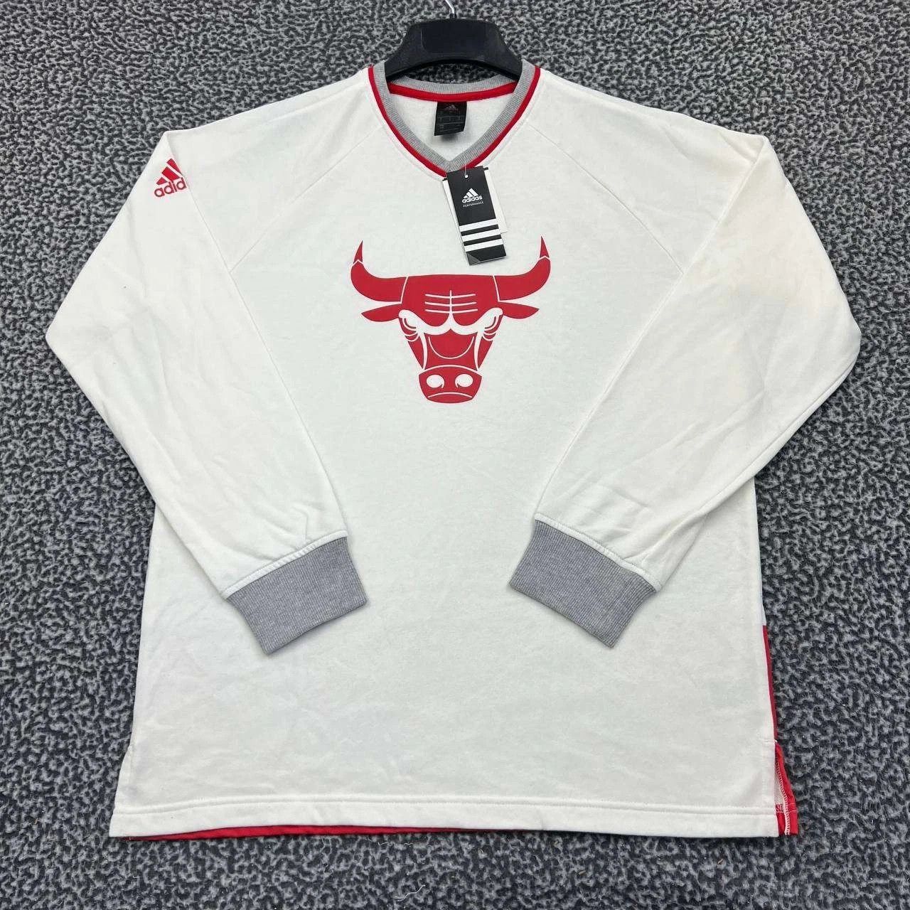 Adidas Chicago Bulls Sweatshirt Men L Pullover Long Sleeve V-Neck Size US L / EU 52-54 / 3 - 1 Thumbnail