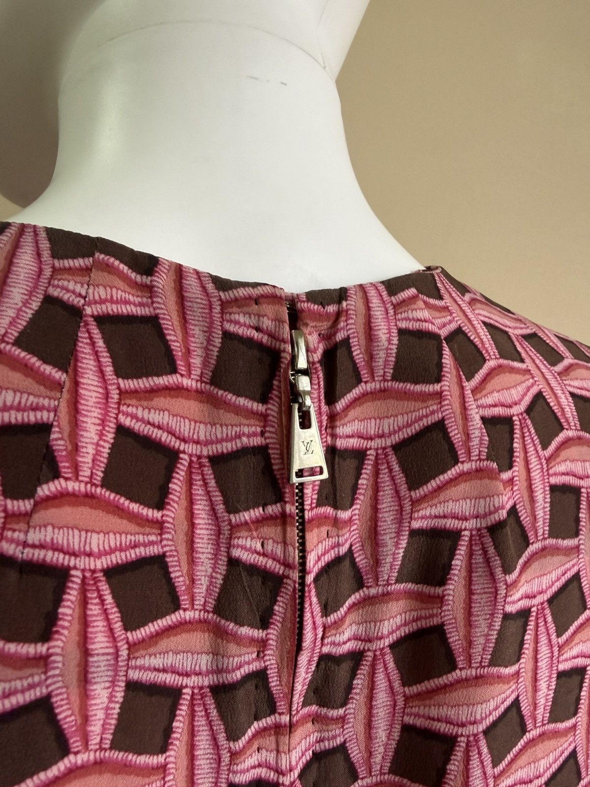 Louis Vuitton Louis Vuitton Womens Silk Printed Knee Length Pink Dress Size M / US 6-8 / IT 42-44 - 11 Thumbnail
