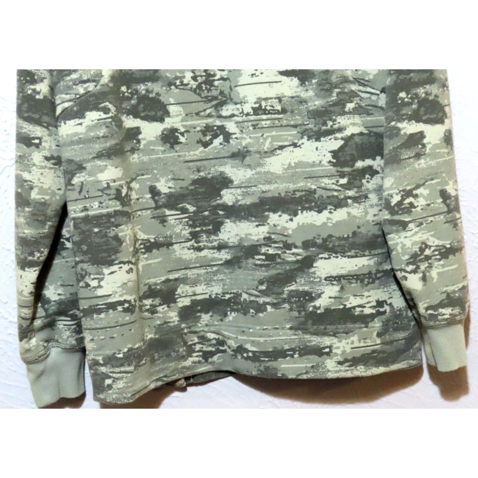 Gymshark Gymshark Hoodie Men Small Green Camo Pullover Multicolor Logo Hooded Pullover Sweatshirt Short Sleeve Not Applicable Size US S / EU 44-46 / 1 - 7 Thumbnail