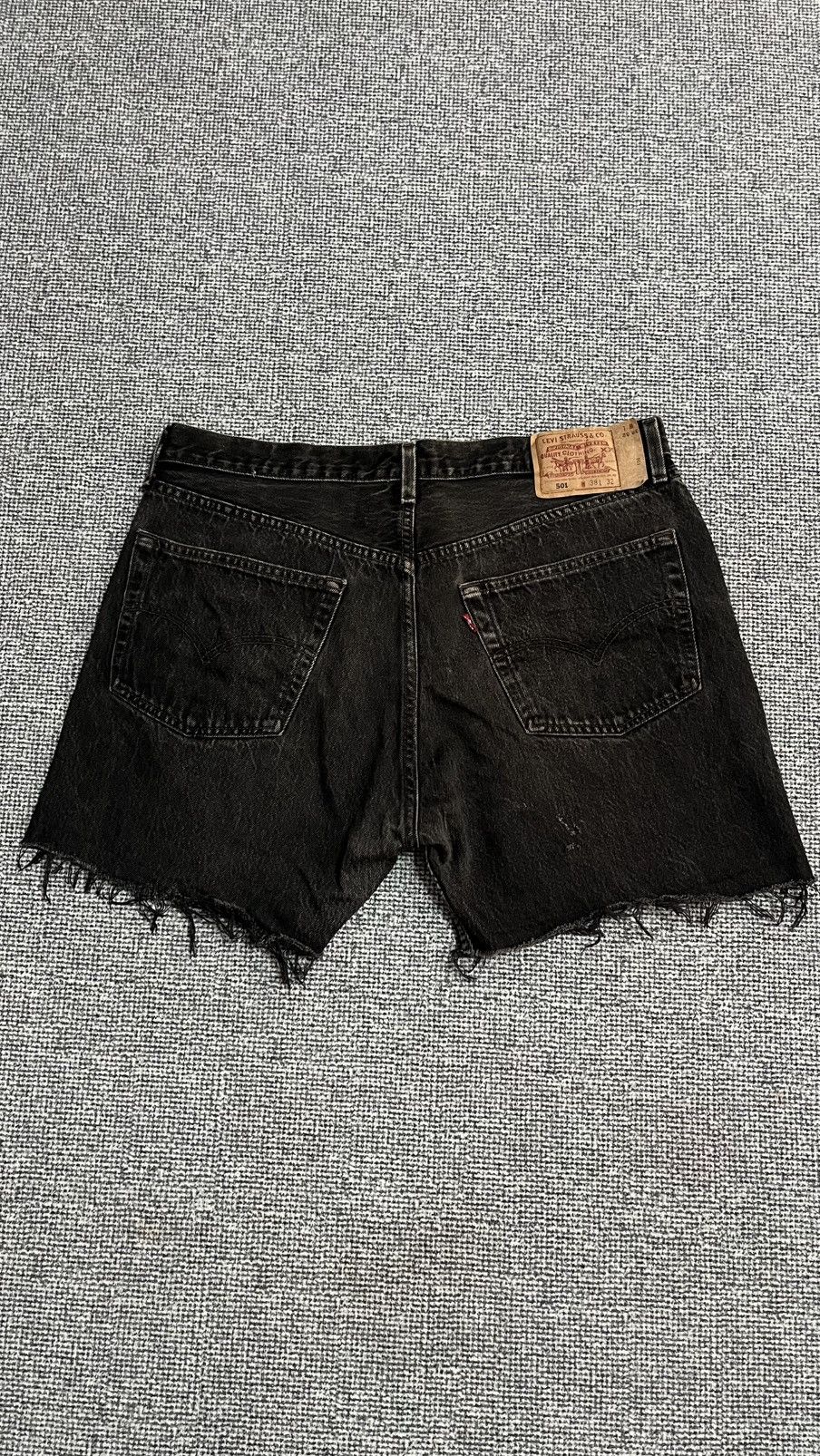 Levi's Vintage Levi's 501 super-black distressed jort size 37 inche Size US 37 - 3 Thumbnail