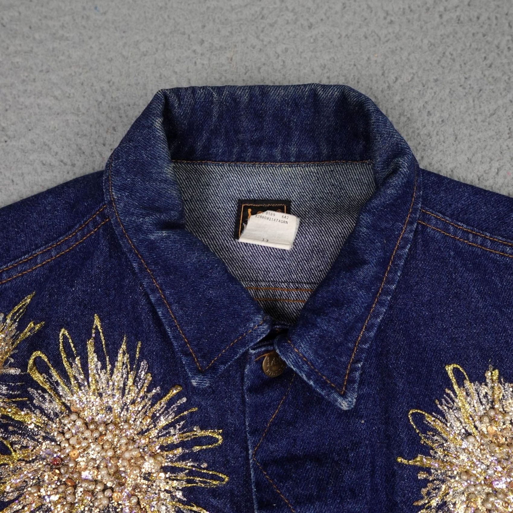 Lee VINTAGE Lee Jacket Mens 44 Blue Denim Beaded Fireworks Embellished 90s Jacket Mens Blue Denim Beaded Fireworks Embellished 90s Size US 44 / EU 60 - 6 Thumbnail