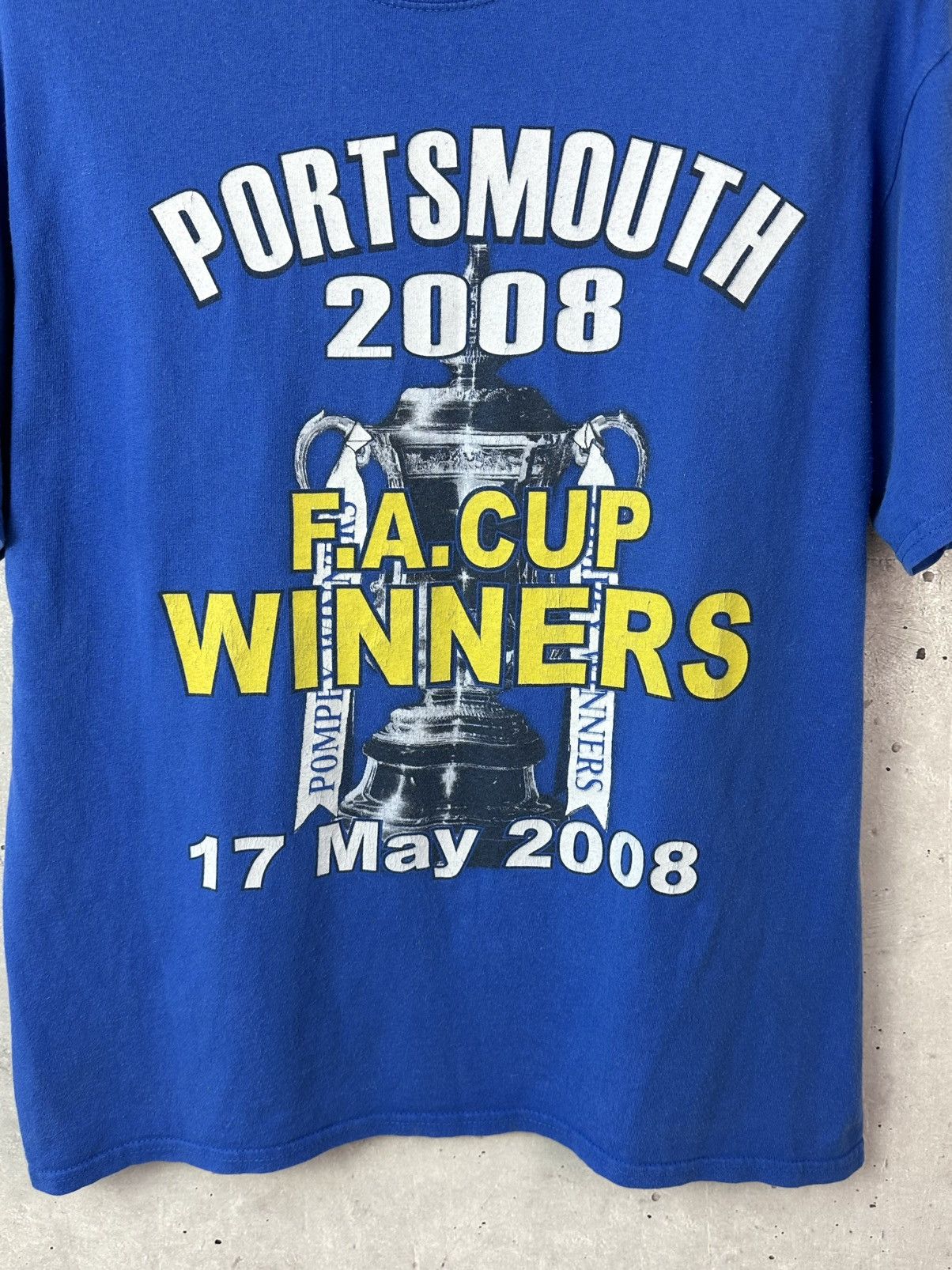 Vintage Vintage Portsmouth F.A. Winners 2008 Blue Printed T-shirt Size US L / EU 52-54 / 3 - 5 Thumbnail
