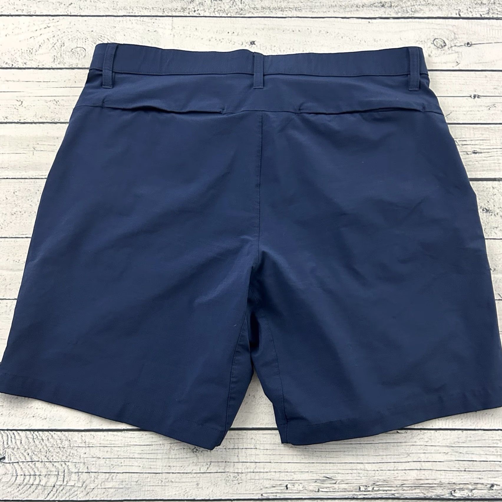 Fabletics Fabletics Casual Flat Front Shorts Men L Blue 7" Chino Flat Front Inseam 7 in Casual Shorts Mens Blue 7" Size US 33 - 6 Thumbnail