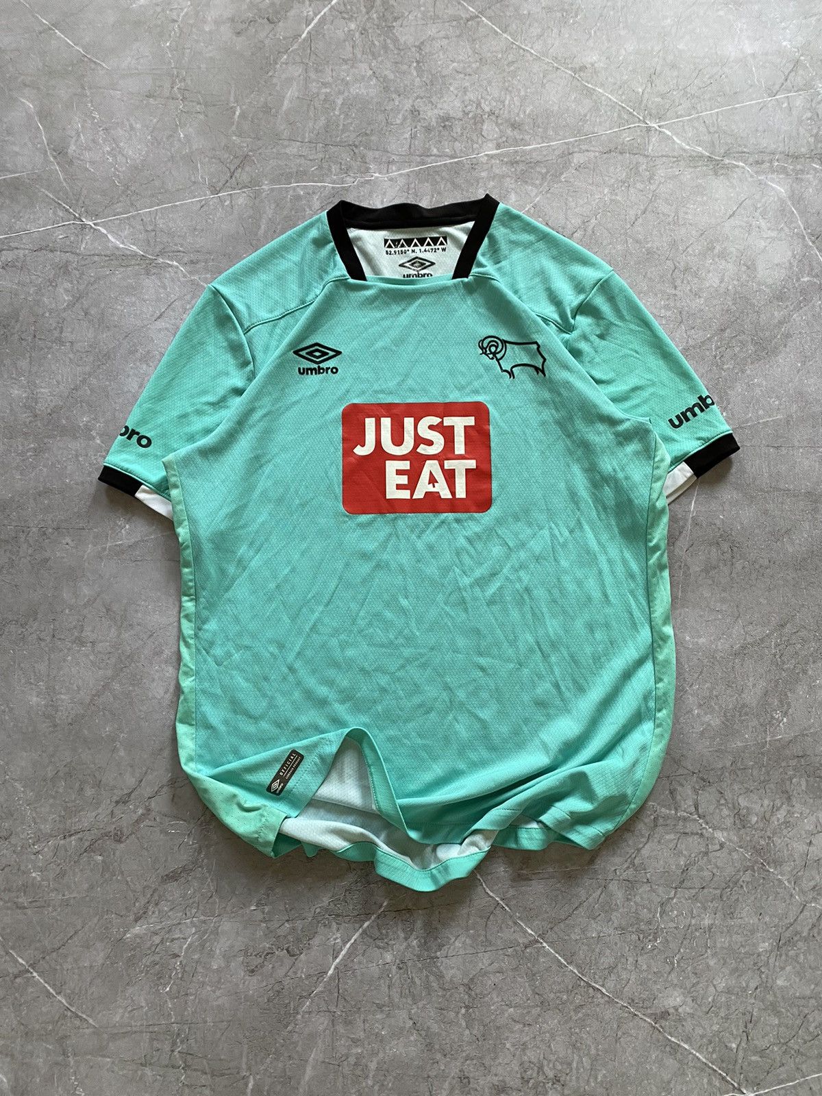 Umbro × Vintage Rare Umbro Derby County FC 2016-17 Third Soccer Jersey Size US L / EU 52-54 / 3 - 2 Thumbnail