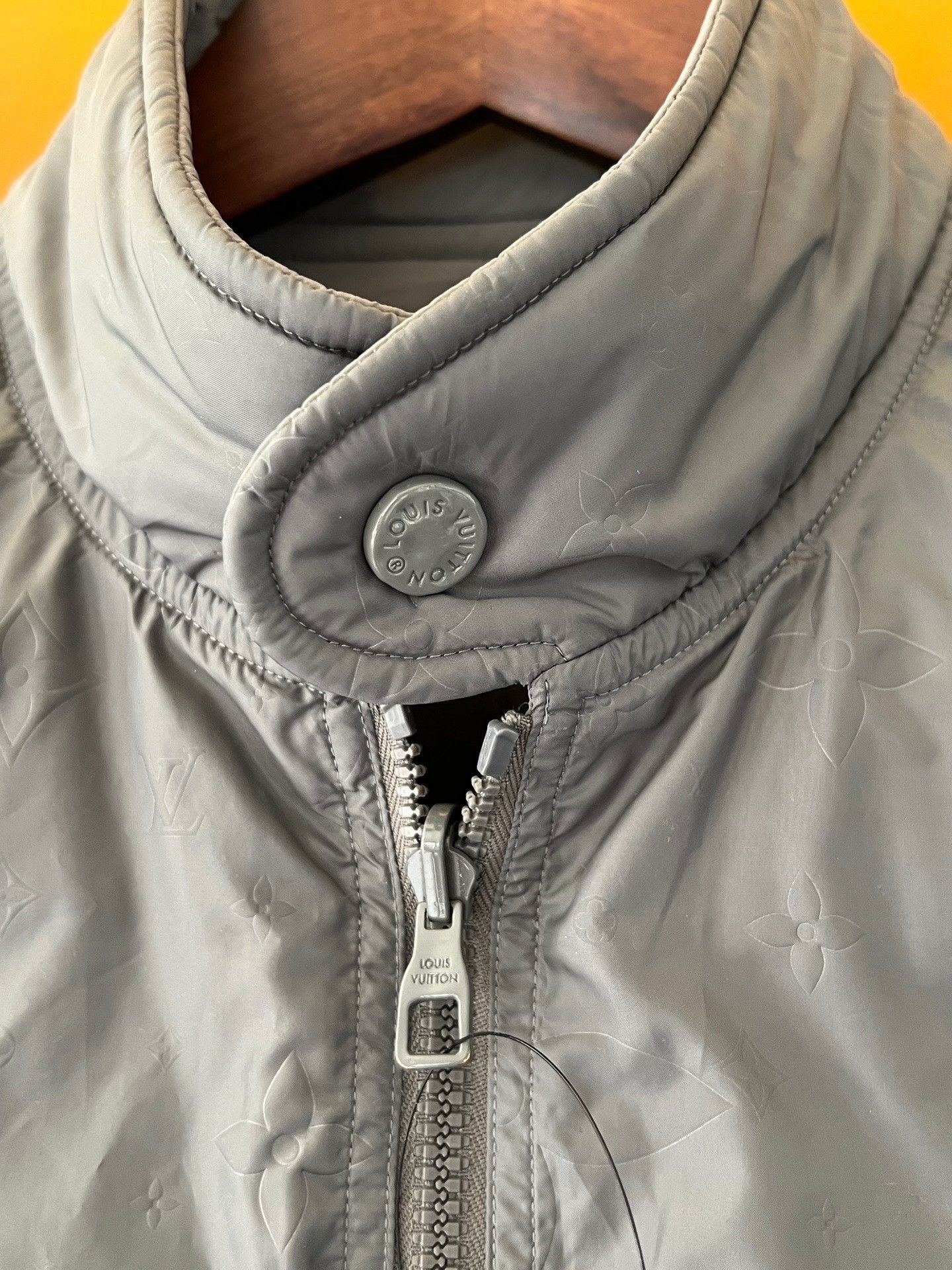 Louis Vuitton Louis Vuitton Embossed Logo Padded Coat Size US S / EU 44-46 / 1 - 3 Thumbnail