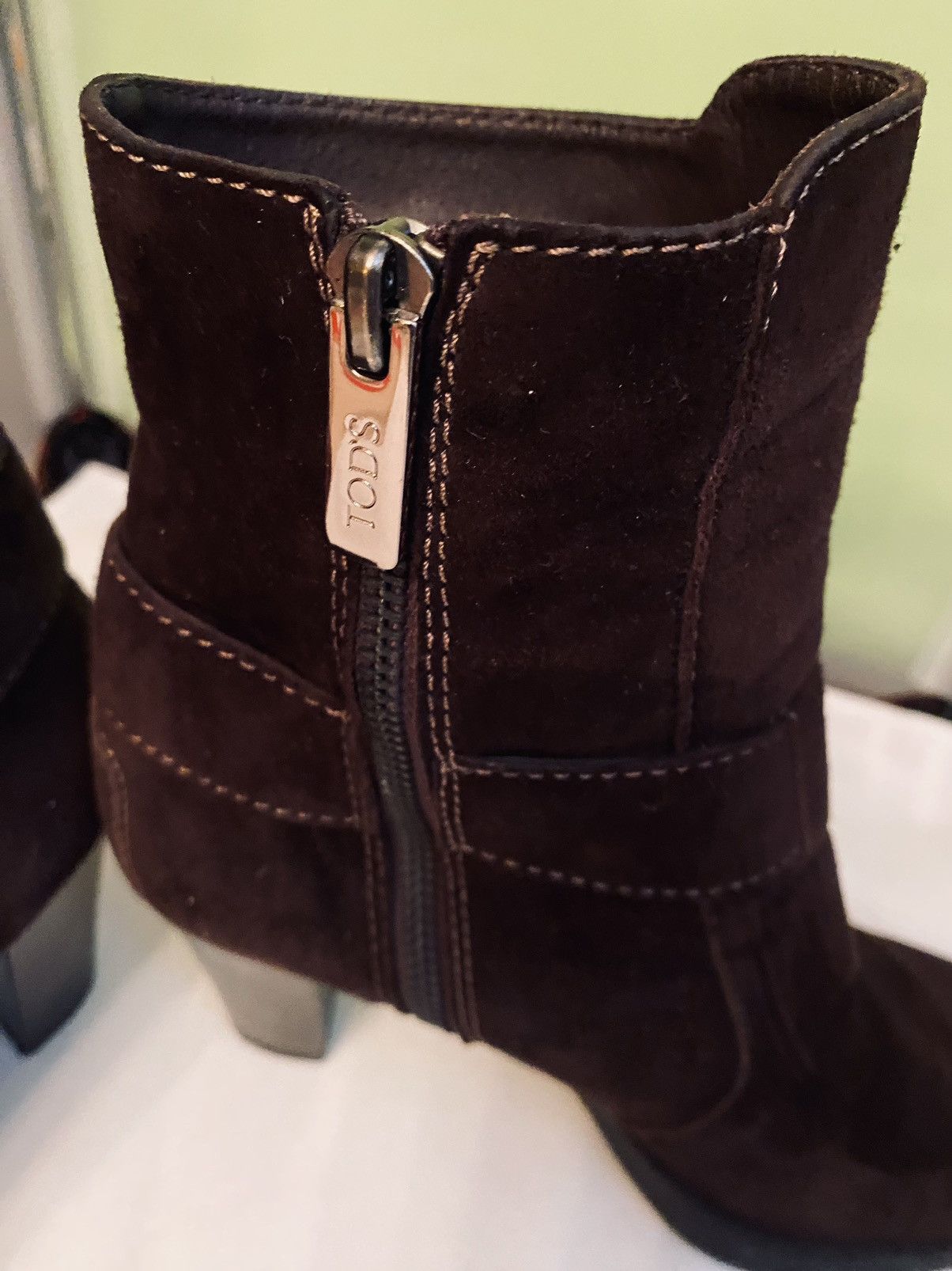 Tod's Tod’s 🇮🇹 brown suede medallion buckled ankle boots 6 UK VGC Size US 8.5 / IT 38.5 - 7 Thumbnail