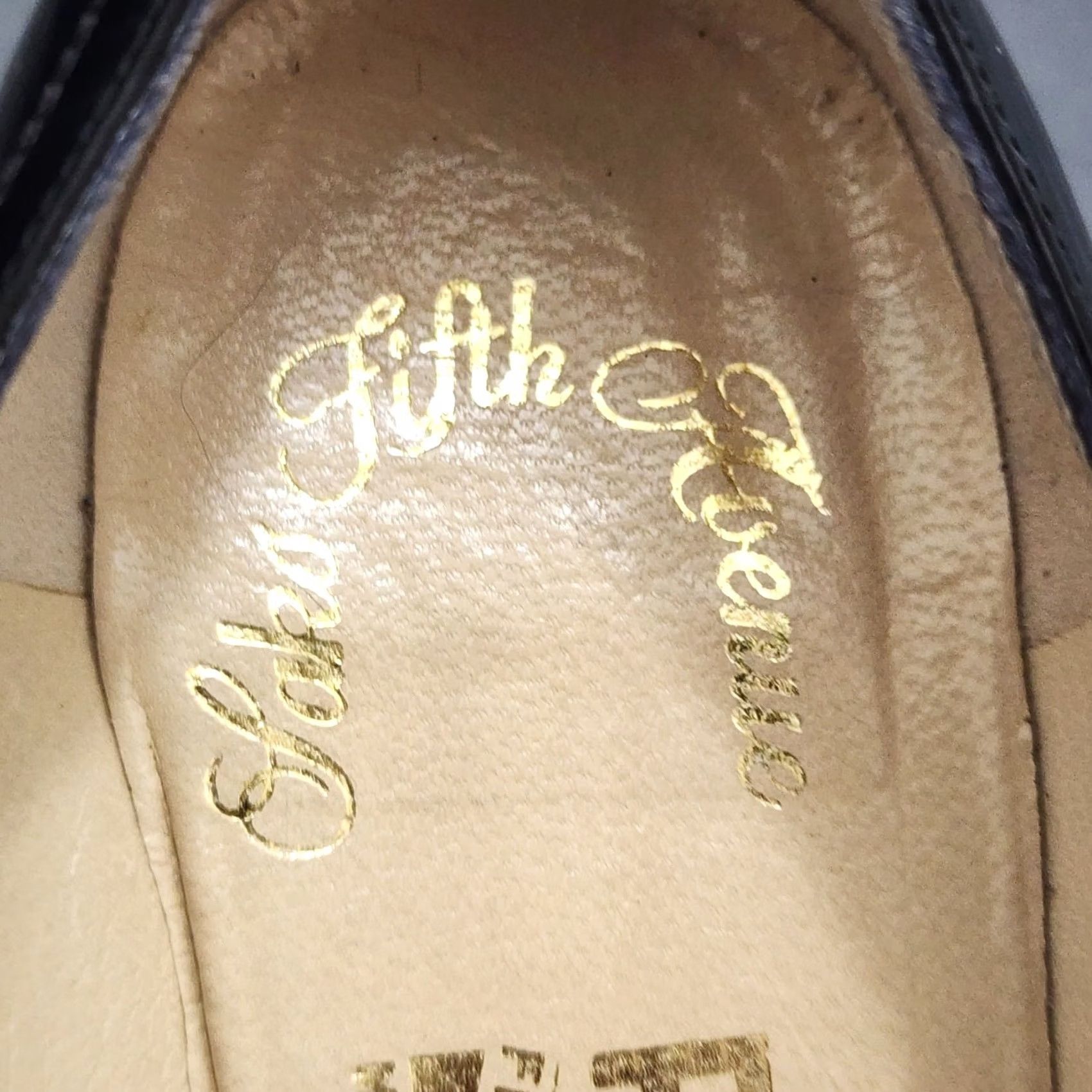 Salvatore Ferragamo VINTAGE Salvatore Ferragamo Pumps Womens 6B Black Leather Italy 2" Heel Pump Womens Mens? Size US 6 / IT 36 - 4 Thumbnail