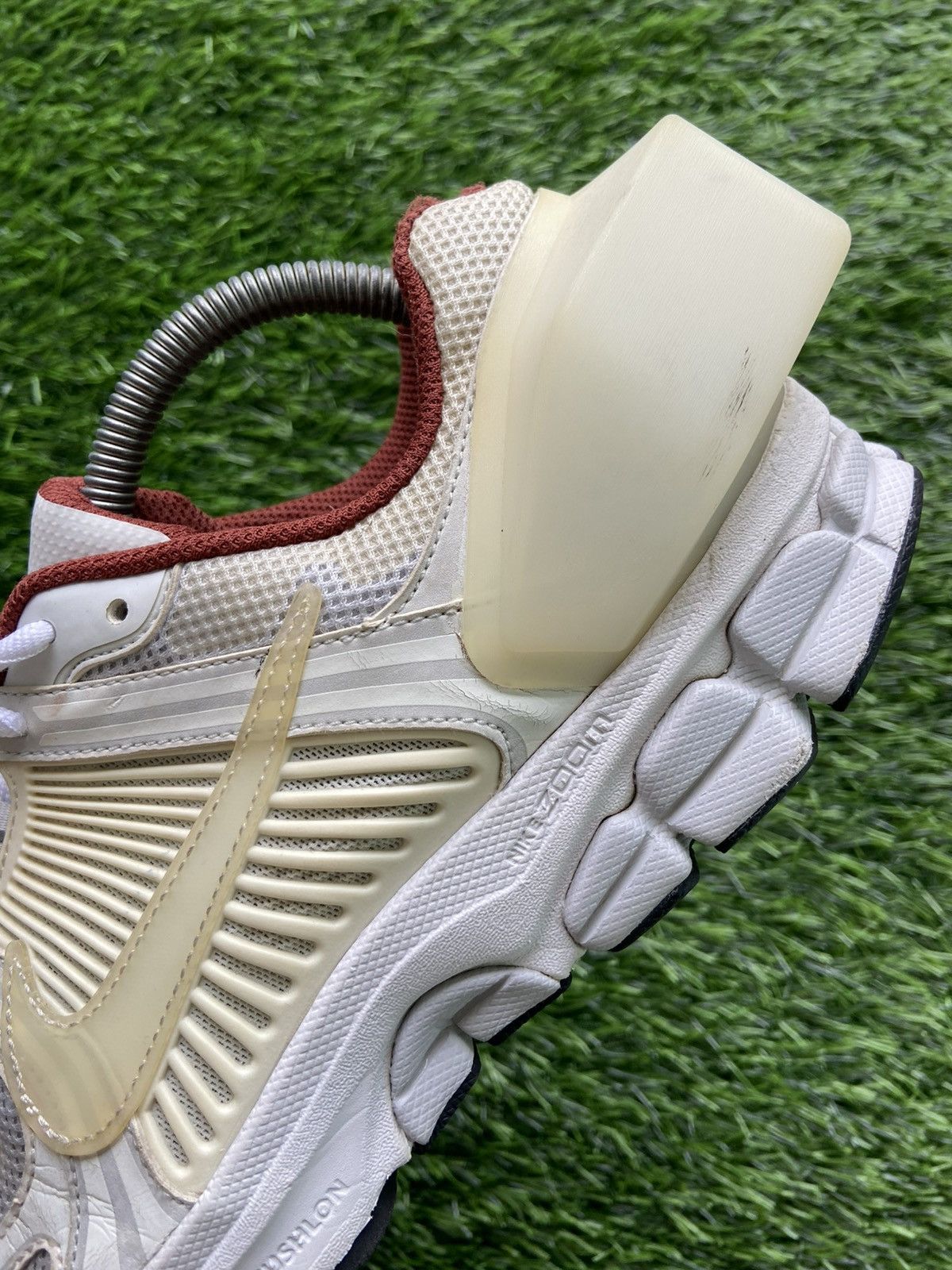 A-COLD-WALL* × Nike Nike Zoom Vomero 5 A Cold Wall Sail Size US 9 / EU 42 - 7 Thumbnail