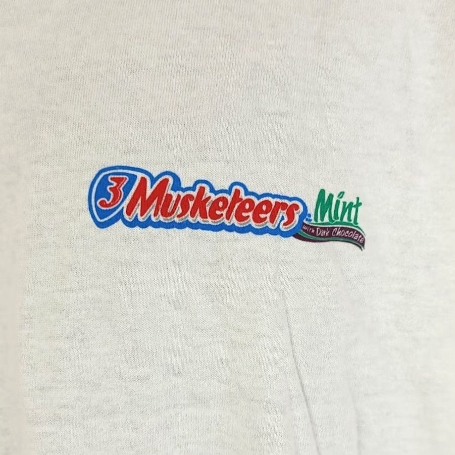 Gildan VINTAGE Gildan T-Shirt Mens XL 3 Musketeers Mint Dark Chocolate Candy Bar Short Sleeve Crew Neck White Size US XL / EU 56 / 4 - 3 Thumbnail