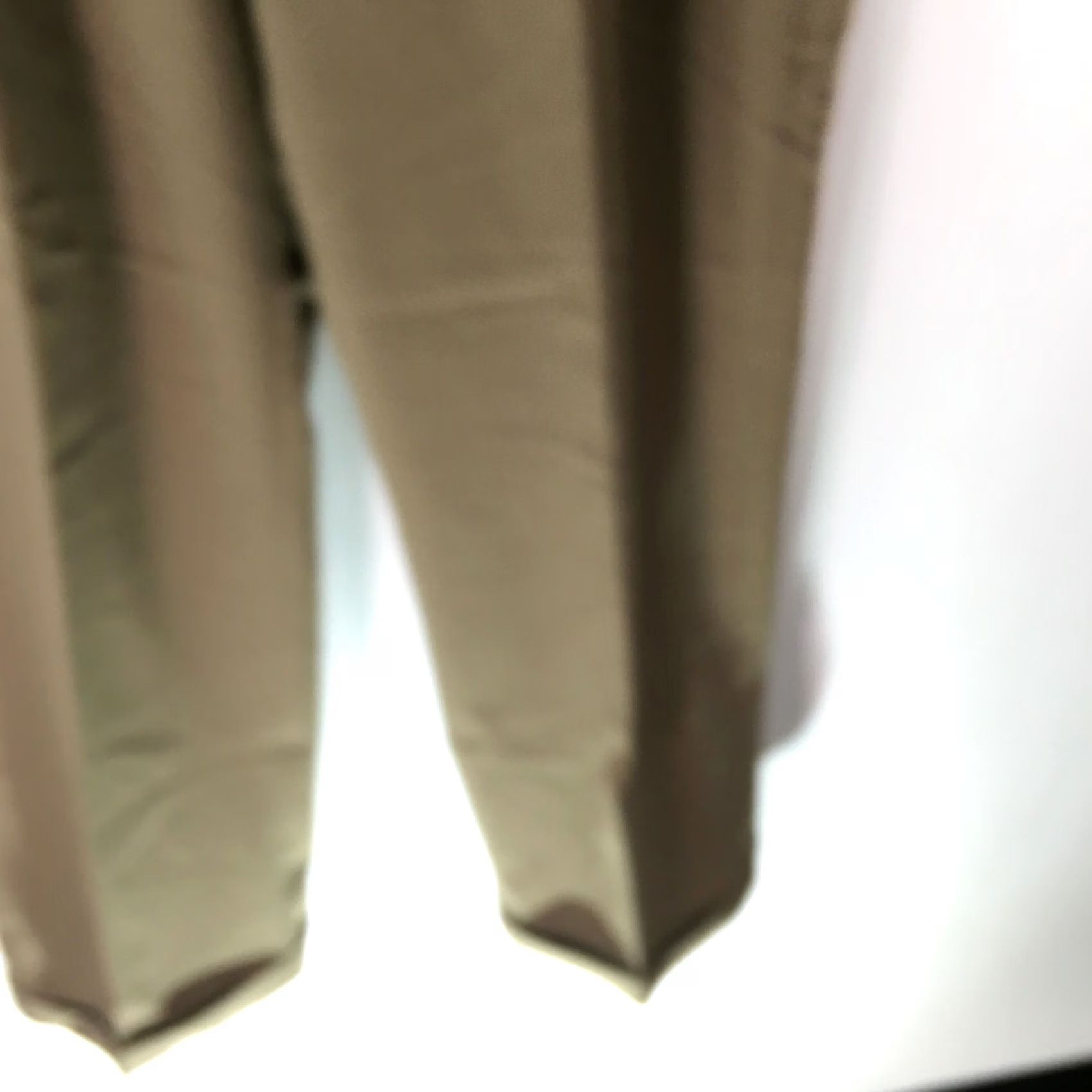 Haggar VINTAGE? No. Haggar Mens Casual Regular Flat Front Straight Tan Dress Pants 38 X 32 Size US 38 / EU 54 - 5 Thumbnail