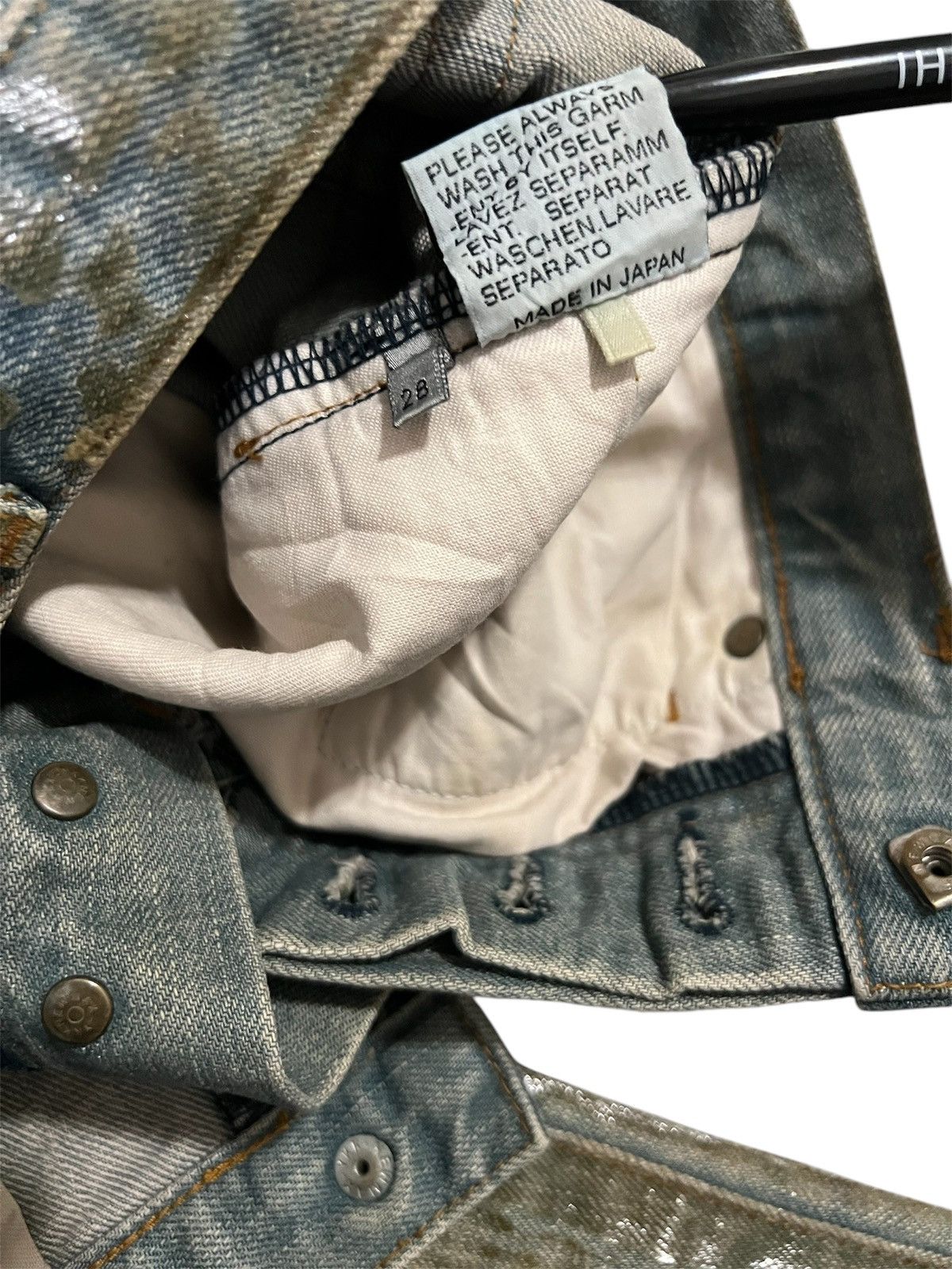 Dior × Hedi Slimane Dior Homme SS04 Bleu Claire Waxed Ice Denim Size US 28 / EU 44 - 10 Thumbnail