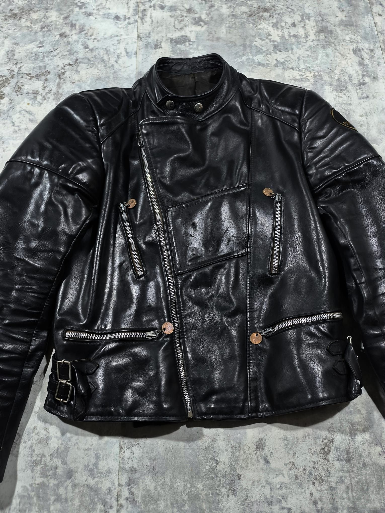 Leather vintage heavyweight trashed moto biker leather jacket 80s Size US L / EU 52-54 / 3 - 8 Thumbnail