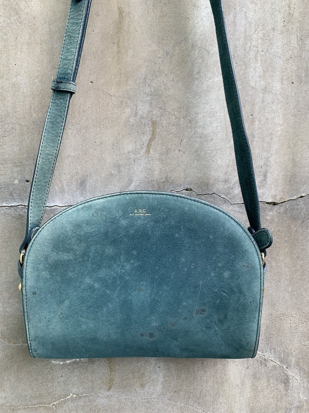 A.P.C. Sac Demi Lune Suede Shoulder Bag Size ONE SIZE - 2 Thumbnail