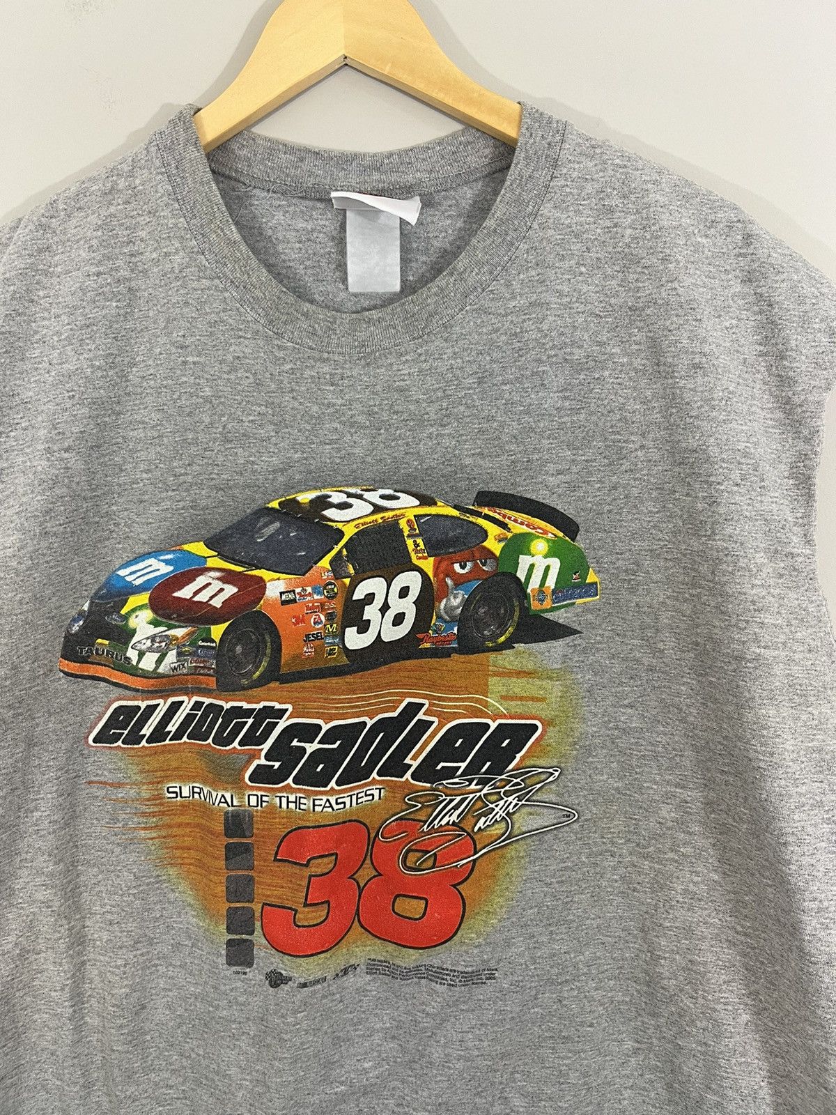 Vintage NASCAR M And Ms Car Faded Distressed Cut Off Tee Size US XXL / EU 58 / 5 - 2 Thumbnail