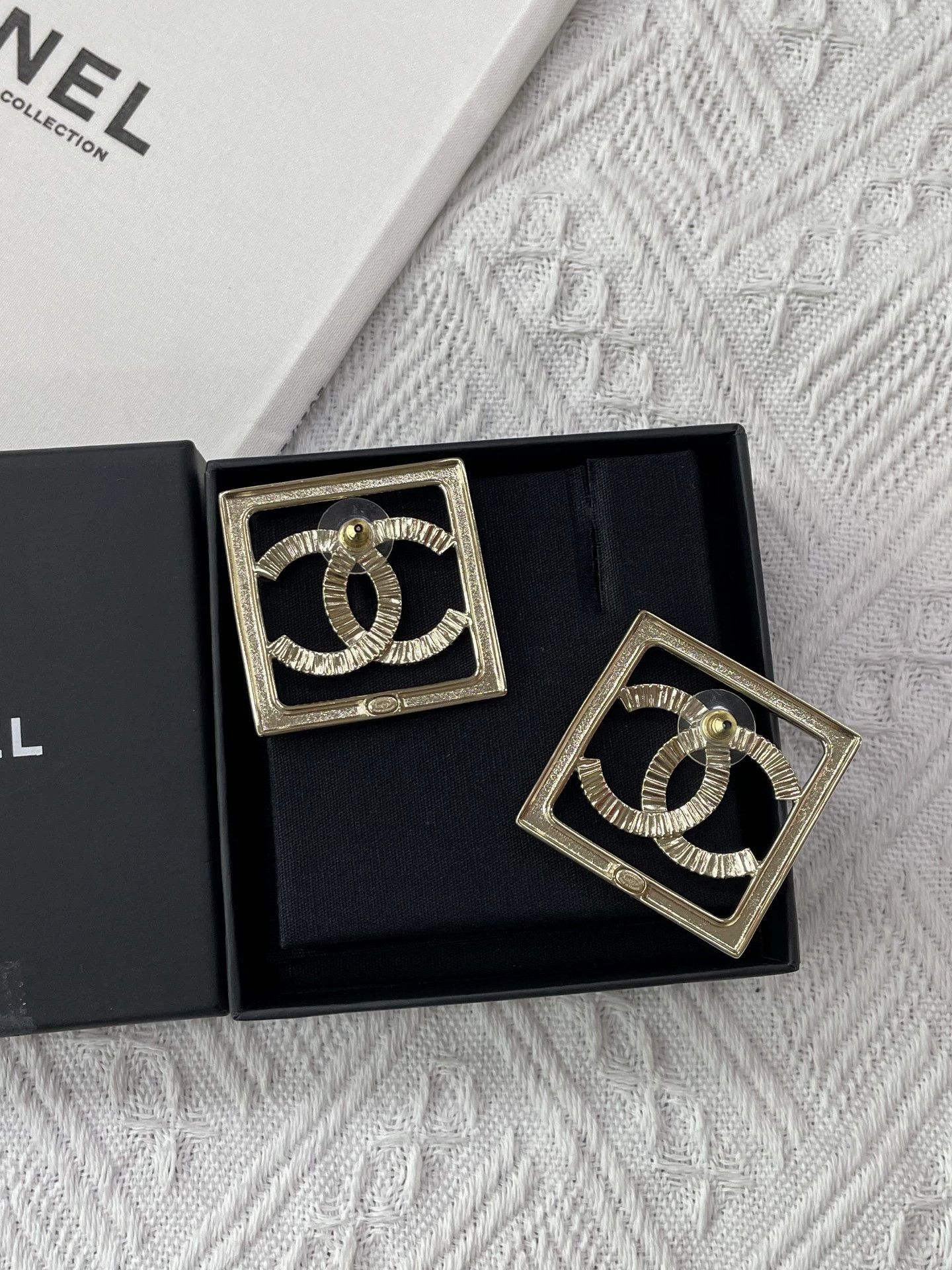 Chanel Chanel Large Square Double C Logo Earrings Size ONE SIZE - 7 Thumbnail