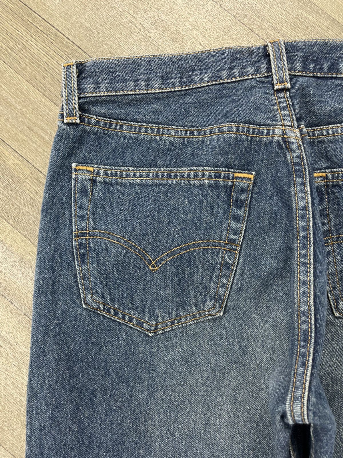 Levi's Vintage Clothing 🇺🇸1990s Vintage Levis 501 USA Straight 31x32 Faded Blue Jeans Size US 31 - 11 Thumbnail