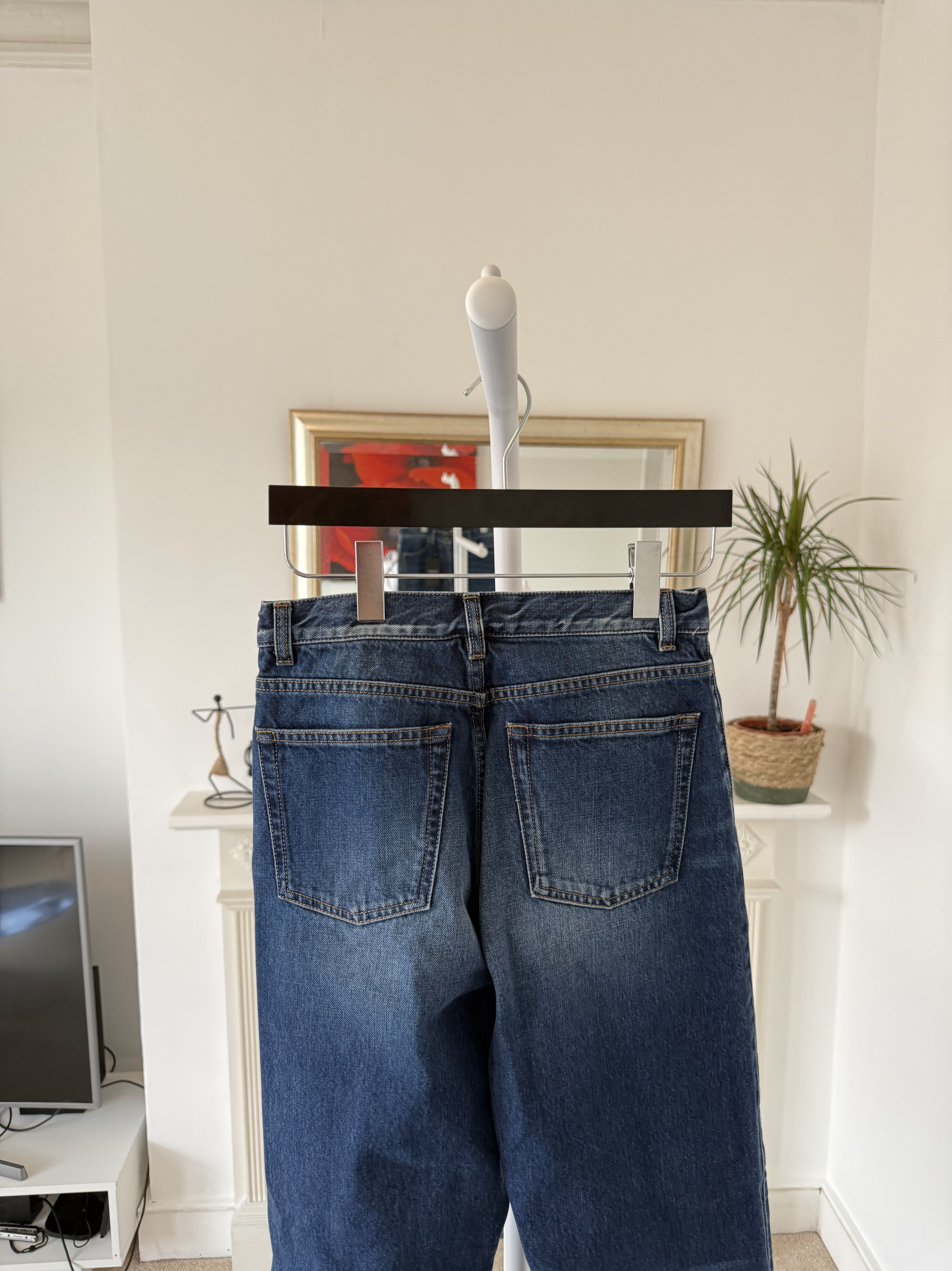 Saint Laurent Paris FW18 Saint Laurent Straight Fit D18 Jeans Size 26" / US 2 / IT 38 - 9 Thumbnail