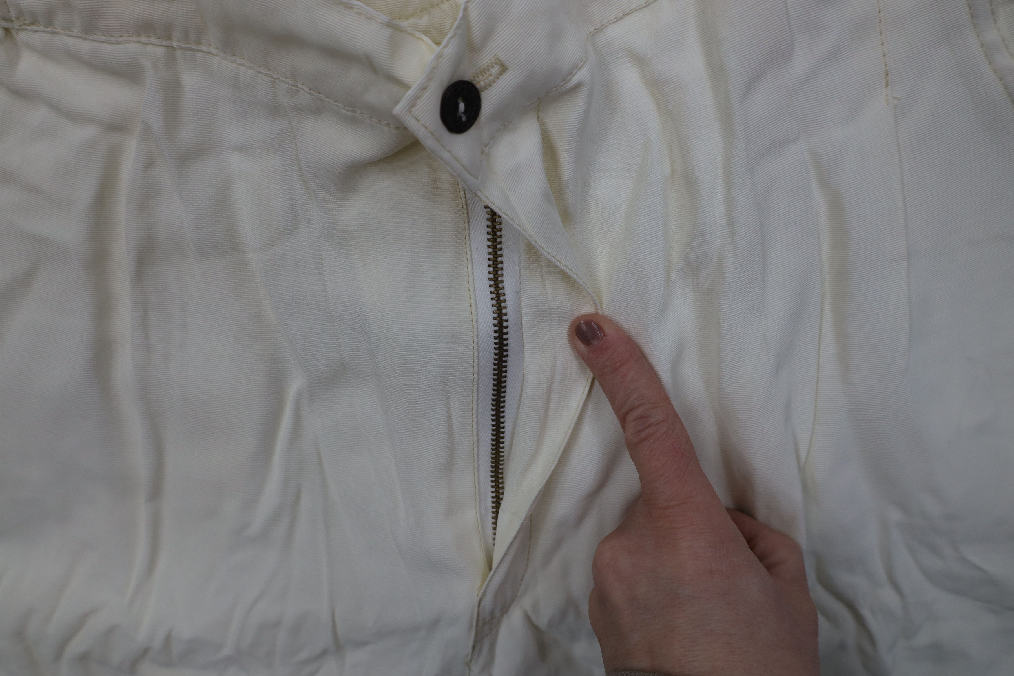 Vintage Vintage 90s Streetwear Gabardine Knit Baggy Shorts Cream USA Size US 36 / EU 52 - 7 Thumbnail