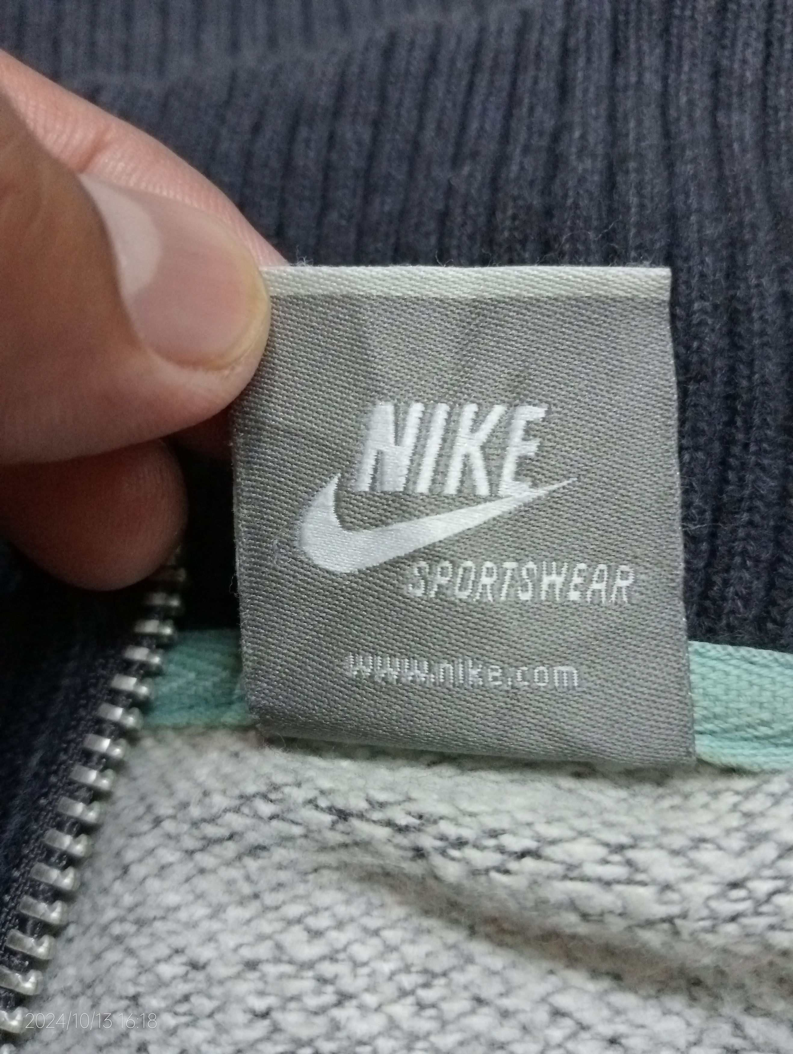 Nike Vintage Nike Sportswear Zipper Jacket Size US L / EU 52-54 / 3 - 10 Thumbnail
