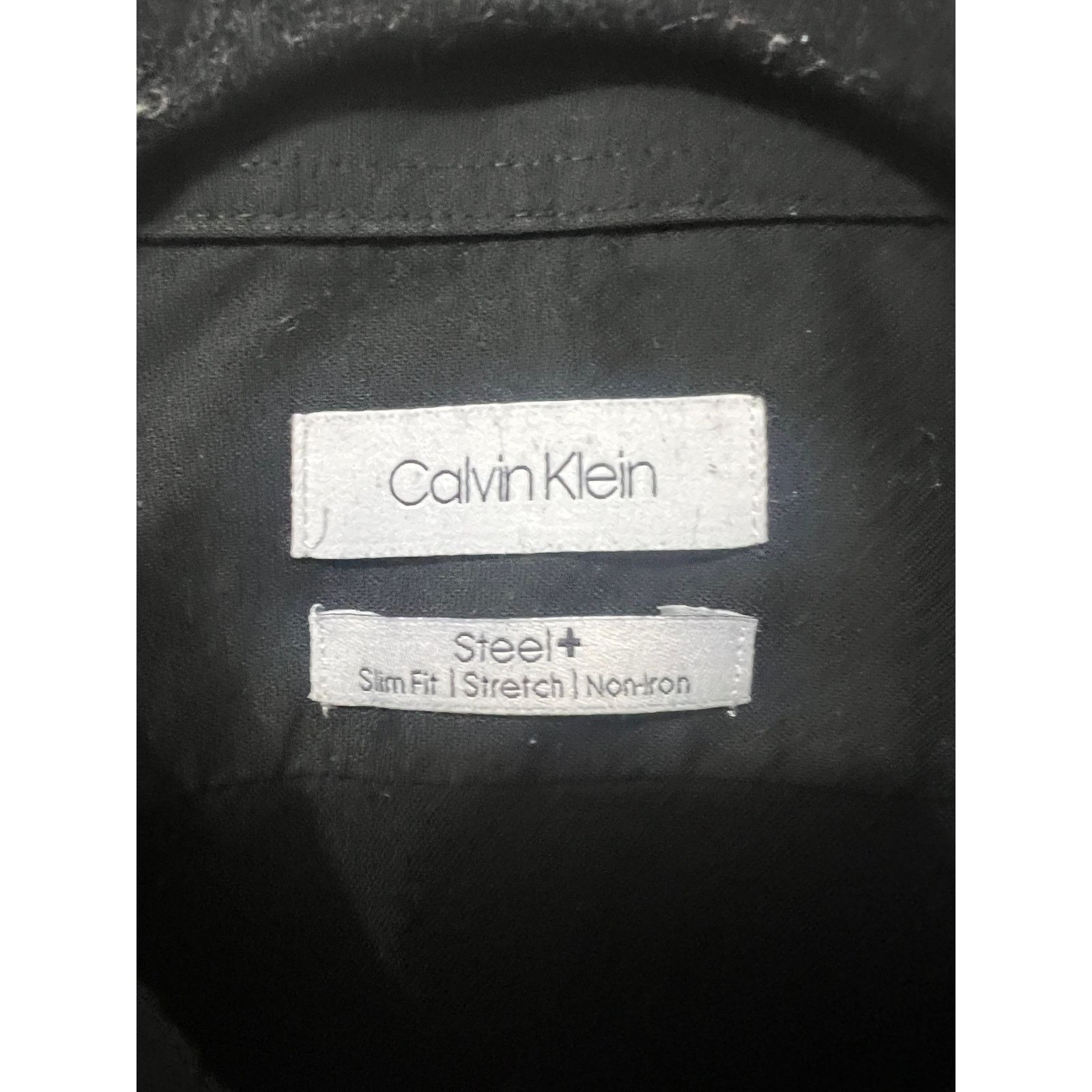Calvin Klein CalvinKlein Men's Black Slim Fit No-Iron Shirt 16.5x34/35 Size US L / EU 52-54 / 3 - 3 Thumbnail