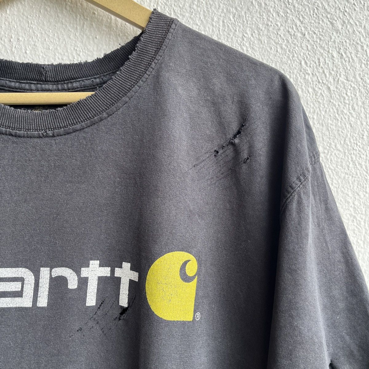 Carhartt DISTRESSED FADED CARHARTT DETROIT RIPPED TSHIRT Size US XXL / EU 58 / 5 - 6 Thumbnail