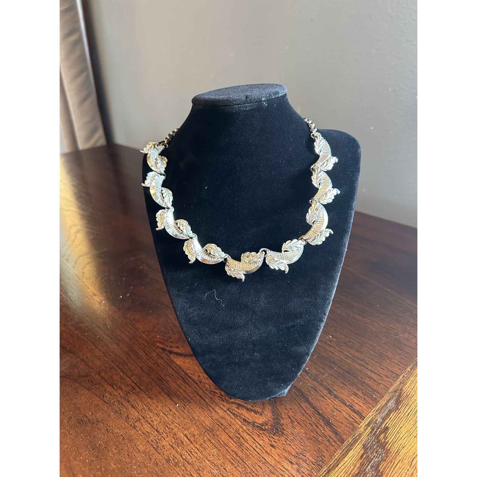 Other Vintage Silver Floral Leaf Adjustable Necklace Size ONE SIZE - 2 Thumbnail