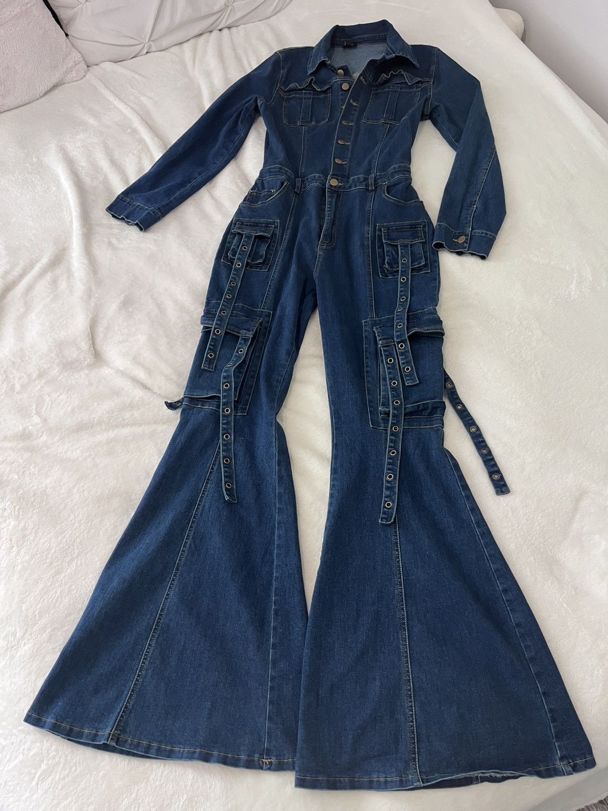 Other Edgebyks Celene Flare Hem Denim Jumpsuit Size 28" / US 6 / IT 42 - 1 Thumbnail