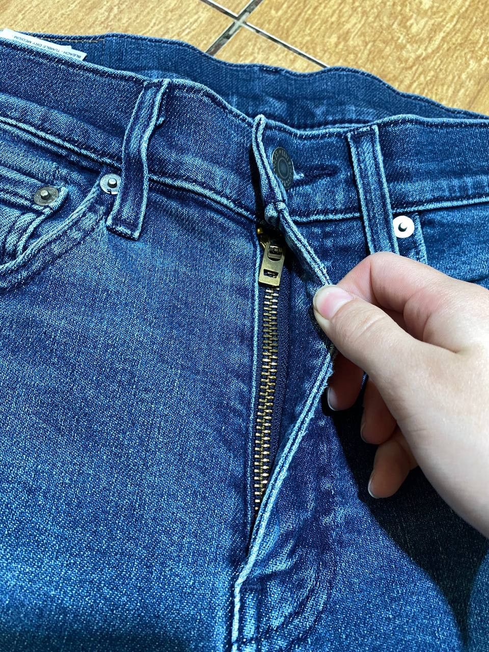 Levi's Levi's 519 Denim Jeans Size US 31 - 7 Thumbnail