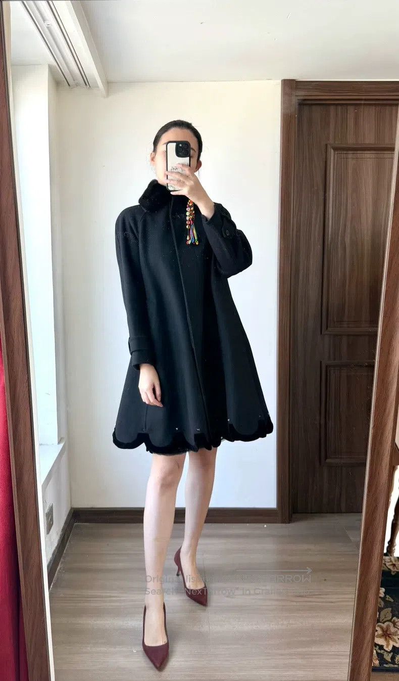 Valentino Valentino Women's wool coat Size M / US 6-8 / IT 42-44 - 2 Thumbnail