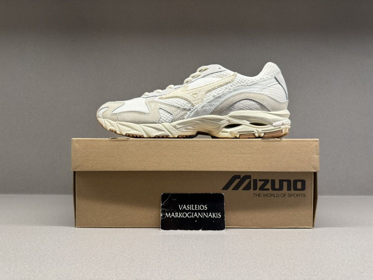 Mizuno Wave Rider 10 Premium Sashico Pack Off White