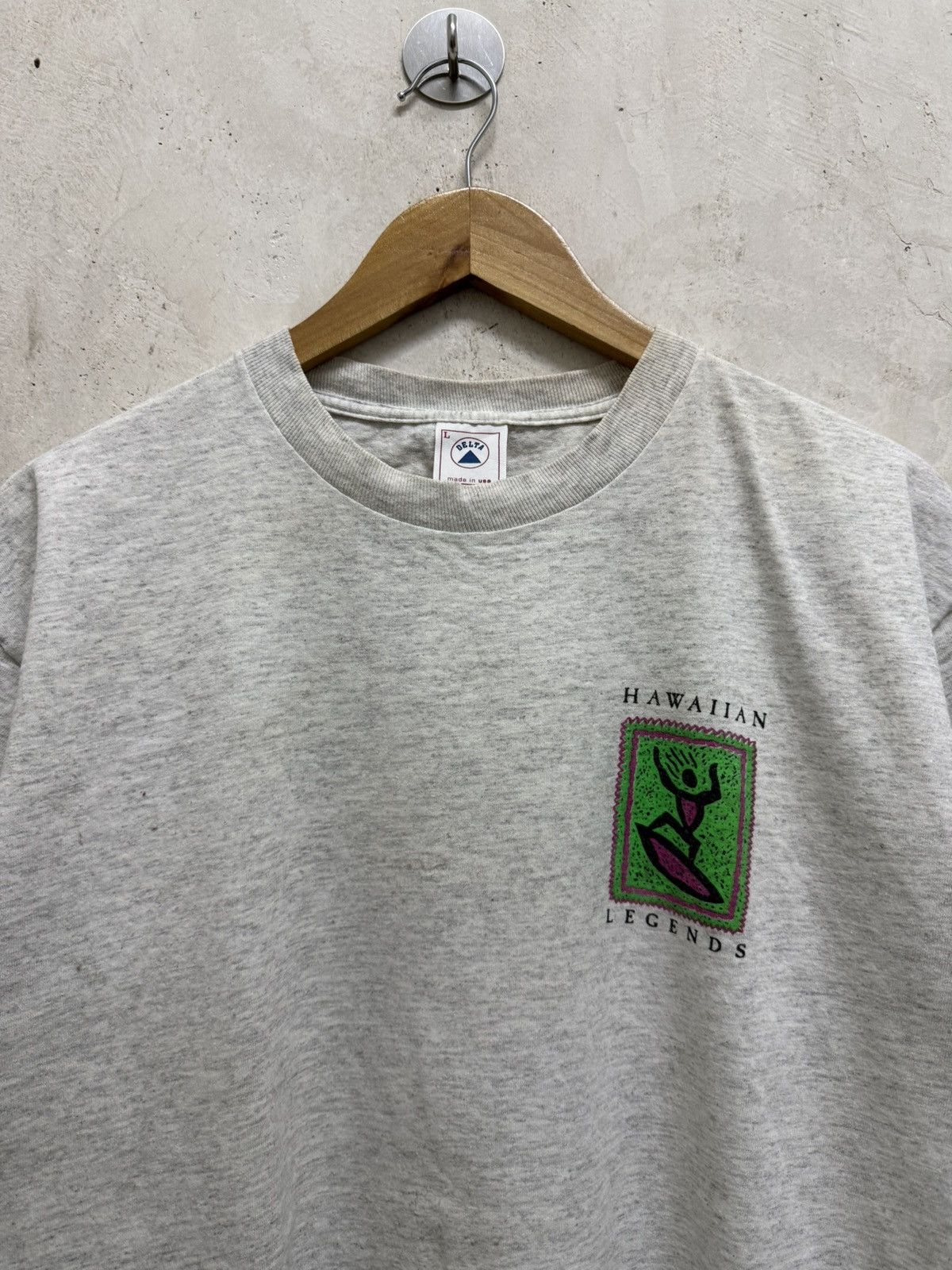 Vintage Vintage 90s Hawaiian Surf Club Hawaii Distressed Tee Size US L / EU 52-54 / 3 - 4 Thumbnail