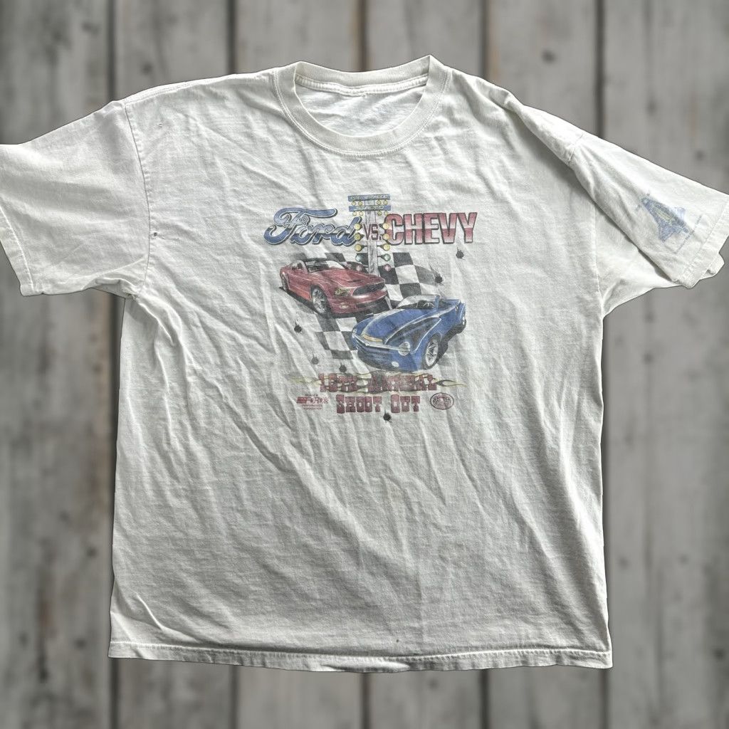Hanes VINTAGE Ford vs Chevy T-Shirt Mens Large Cars Racing Automotive 2000s Drag Racing Size US L / EU 52-54 / 3 - 1 Thumbnail